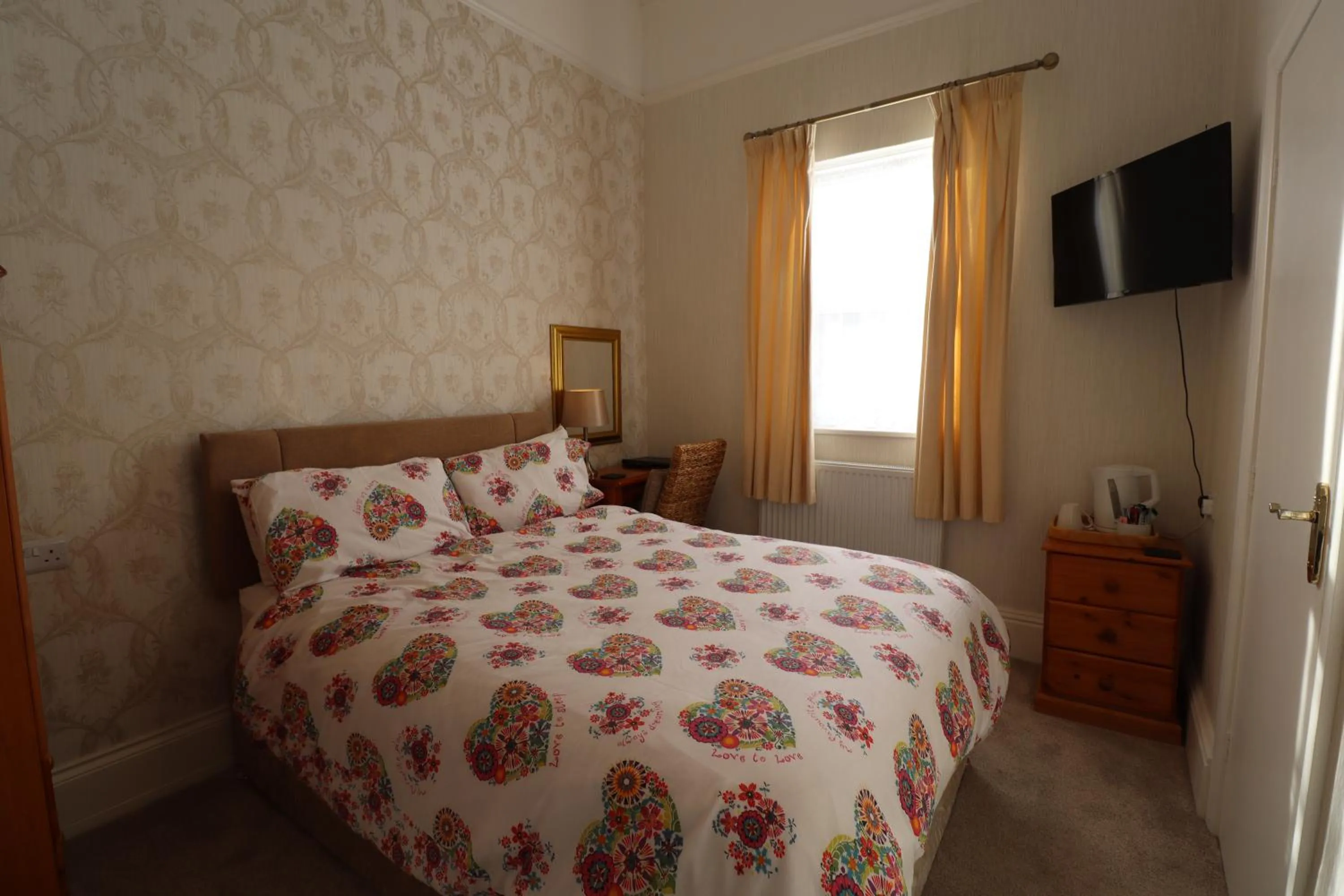 Bedroom, Bed in The Raincliffe Hotel