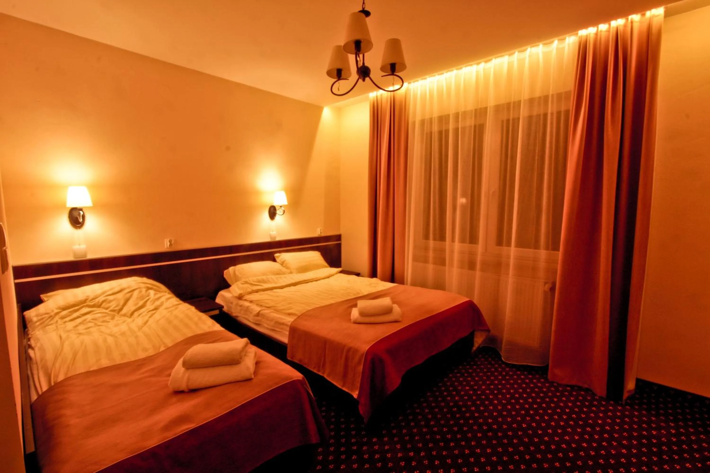 Photo of the whole room, Bed in Hotel Milord