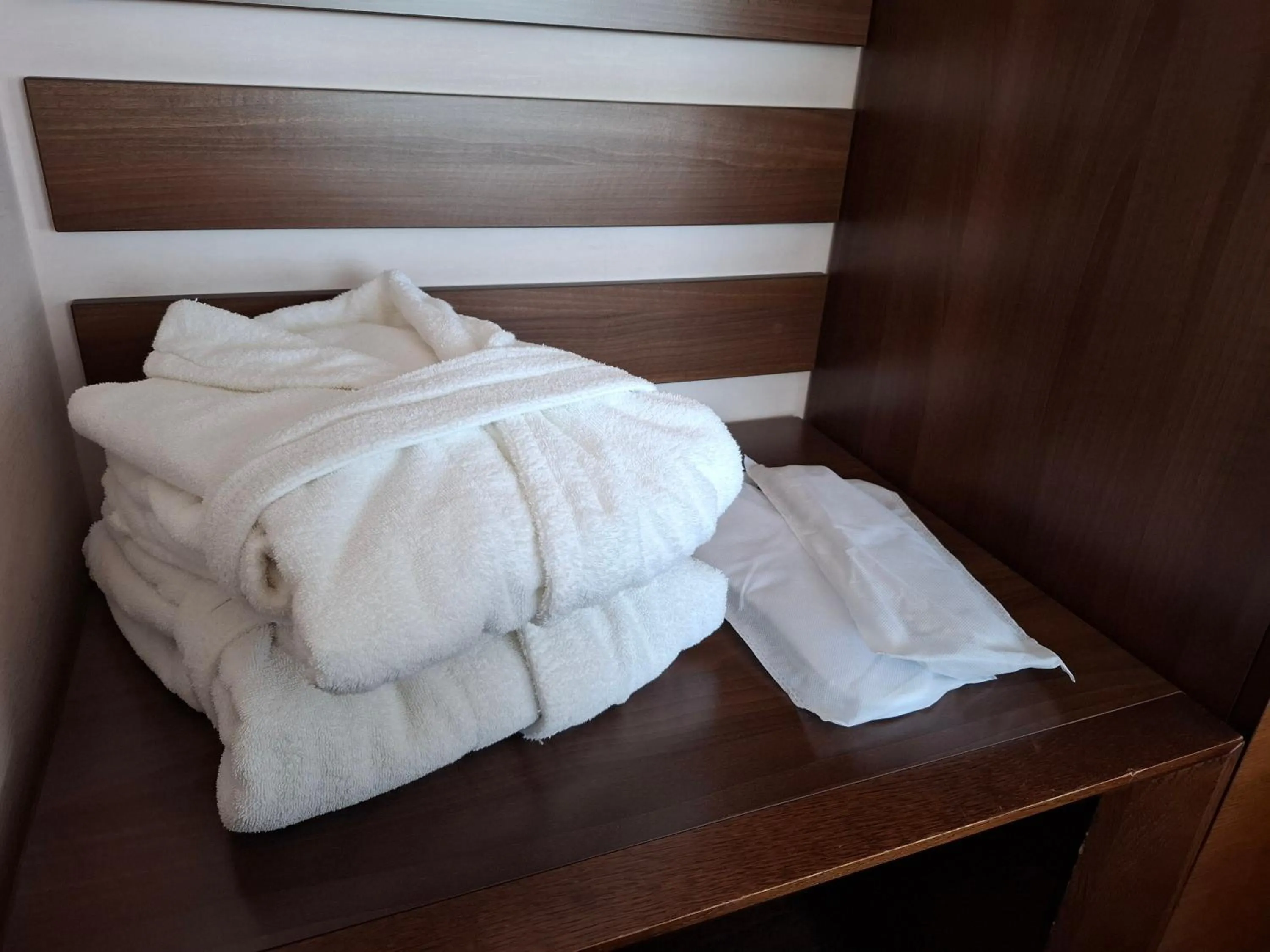 towels, Bed in Mercure Marijampole