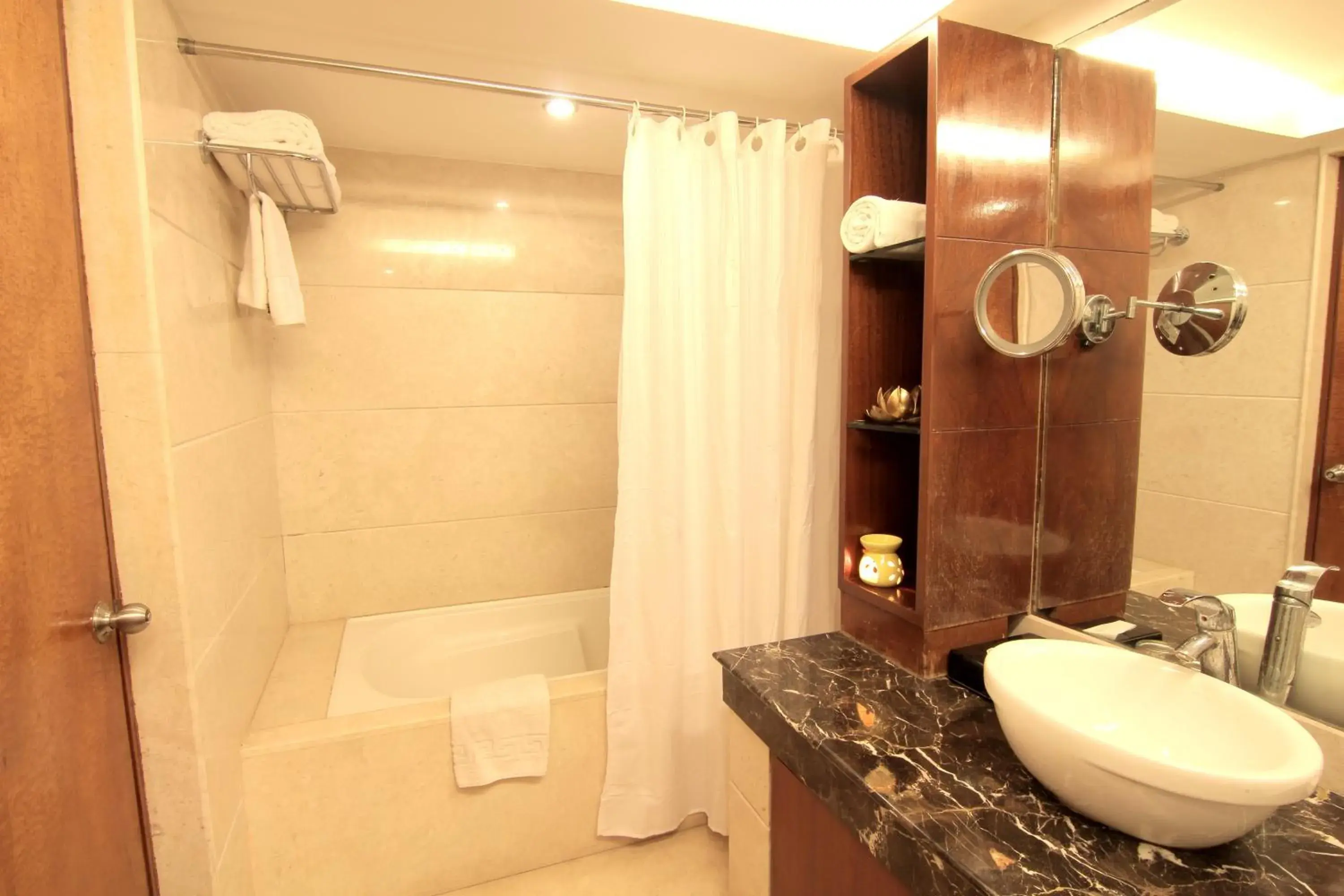 King Suite - single occupancy in Fortel King Suite - single occupancy in Fortel