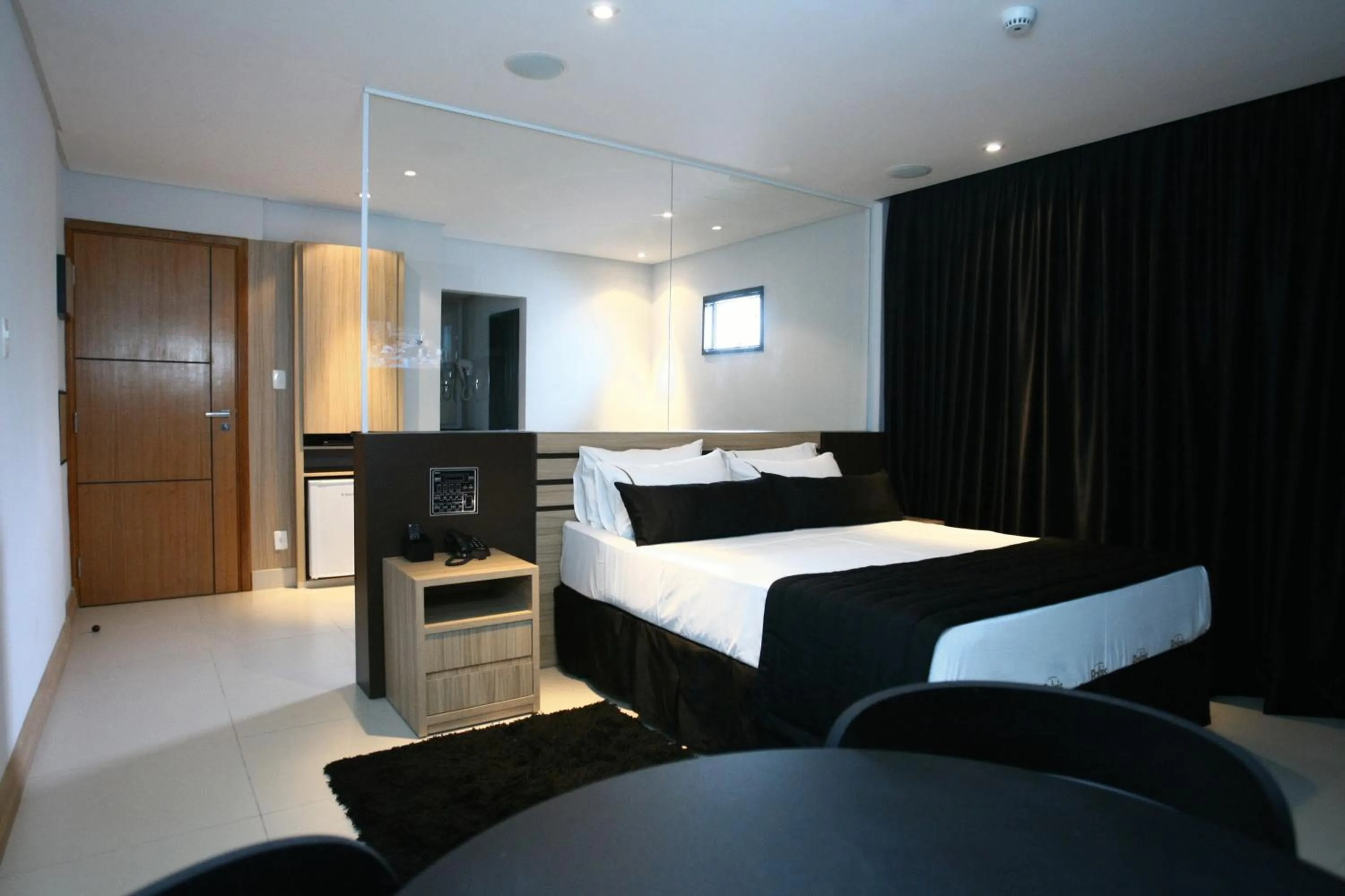 Photo of the whole room, Bed in Palais Hotel