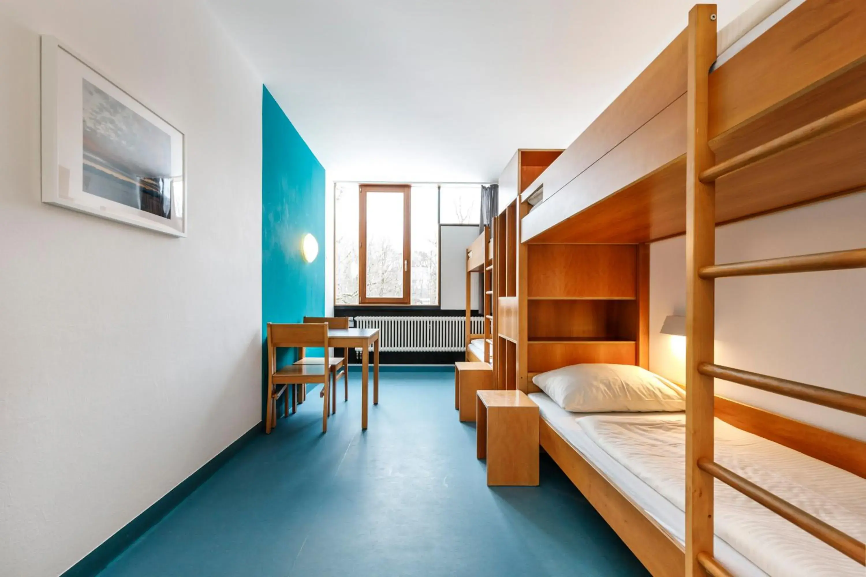 Quadruple Room with Shared Bathroom in Jugendherberge Possenhofen Quadruple Room with Shared Bathroom in Jugendherberge Possenhofen