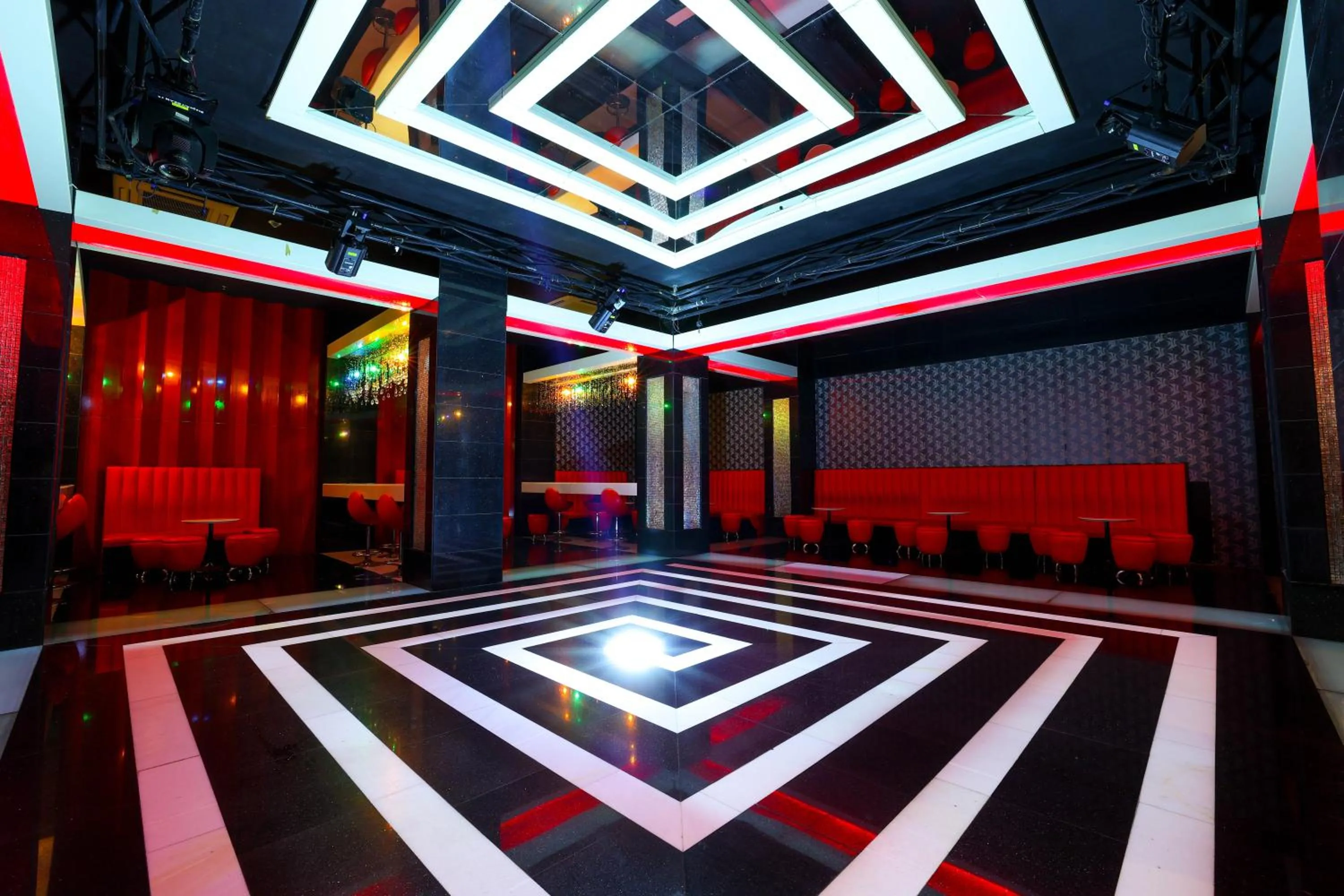 Evening entertainment in Crystal De Luxe Comfort Collection - All Inclusive