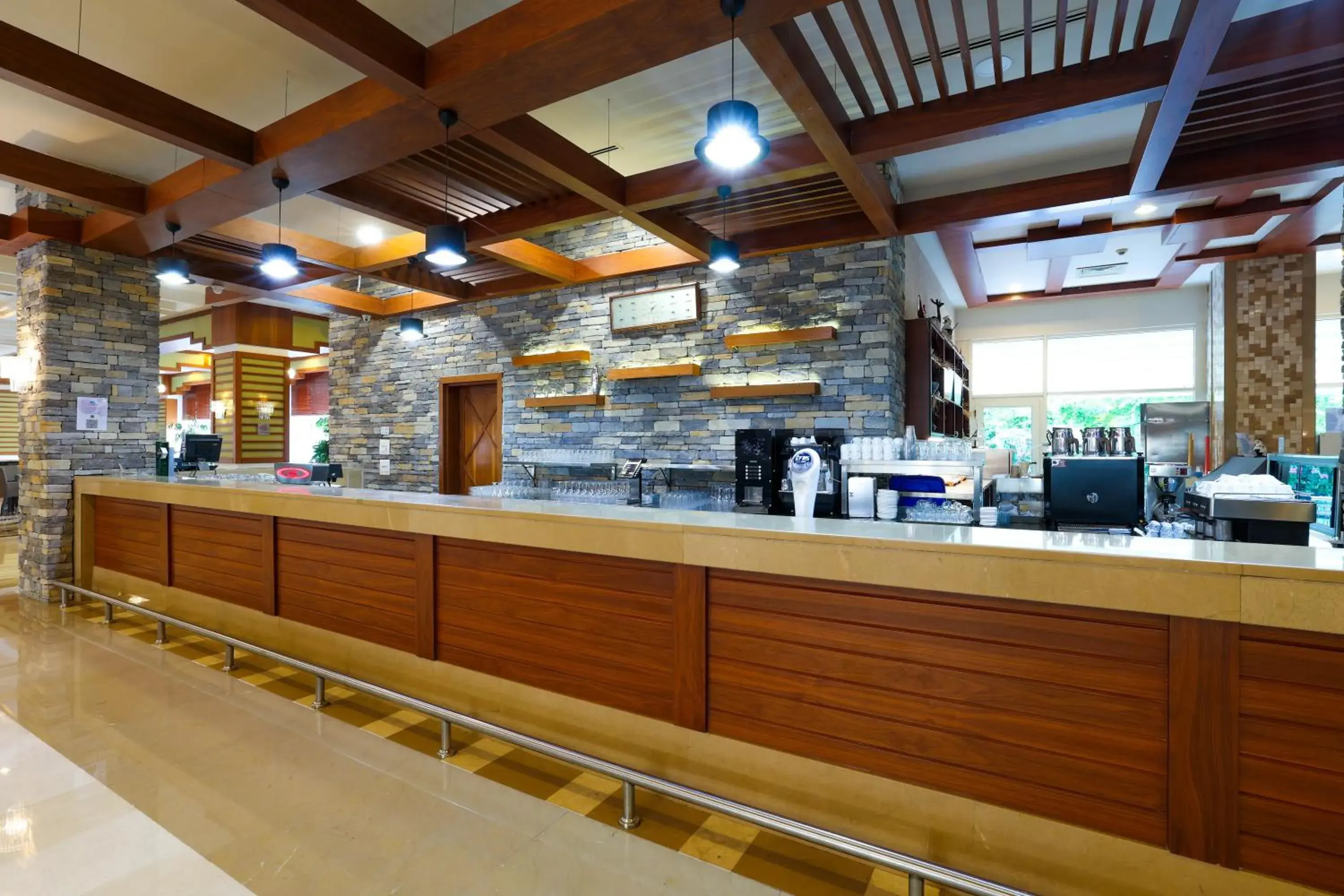 Lounge or bar in Crystal De Luxe Resort & Spa - All Inclusive Lounge or bar in Crystal De Luxe Resort & Spa - All Inclusive