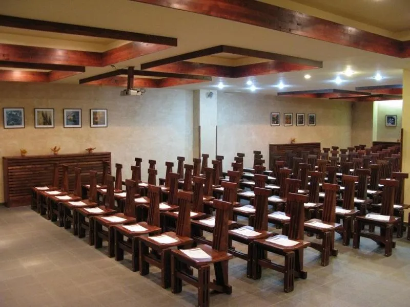 Business facilities in Hotel Oasis