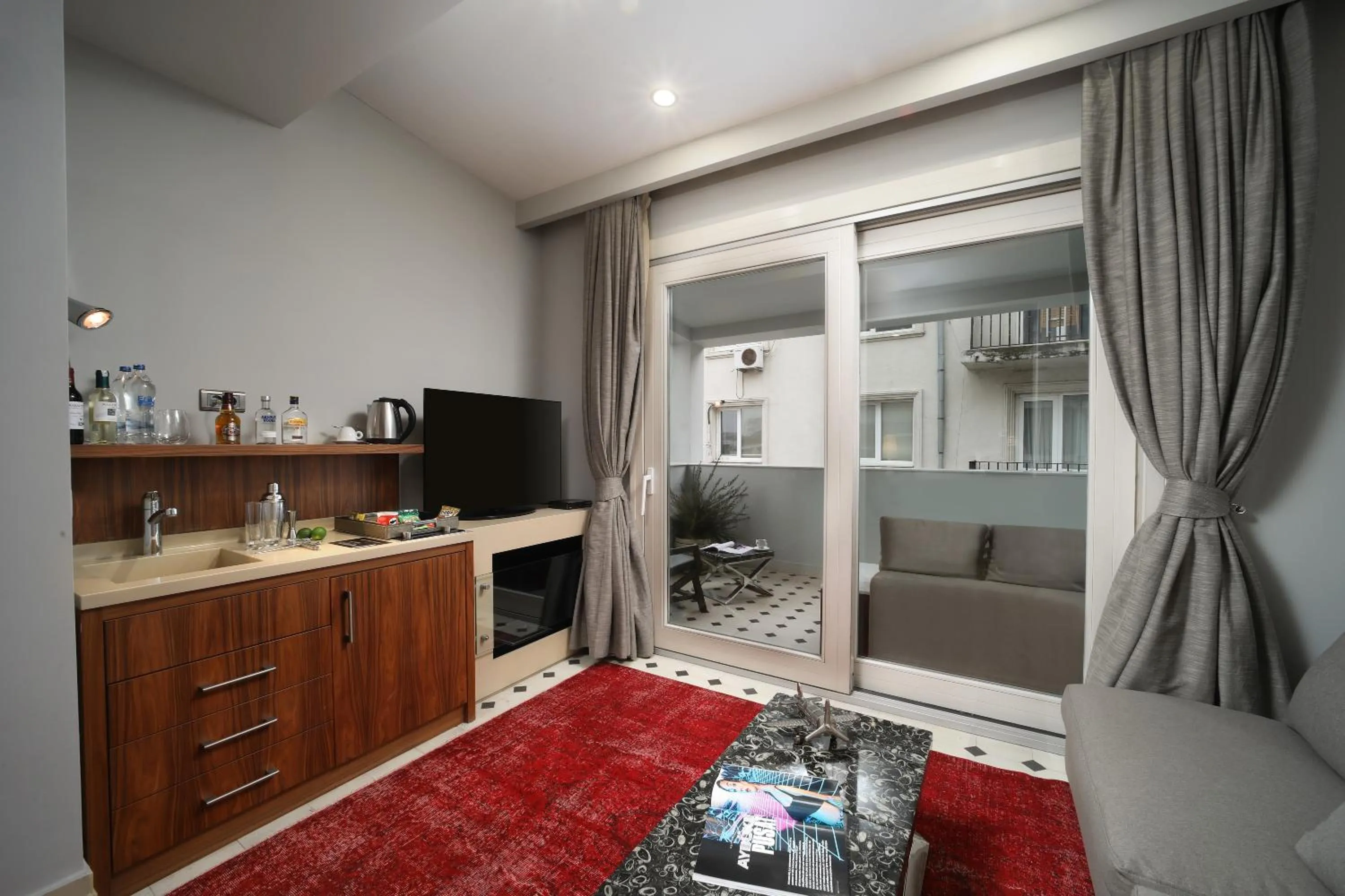 TV and multimedia in The Story Hotel Pera