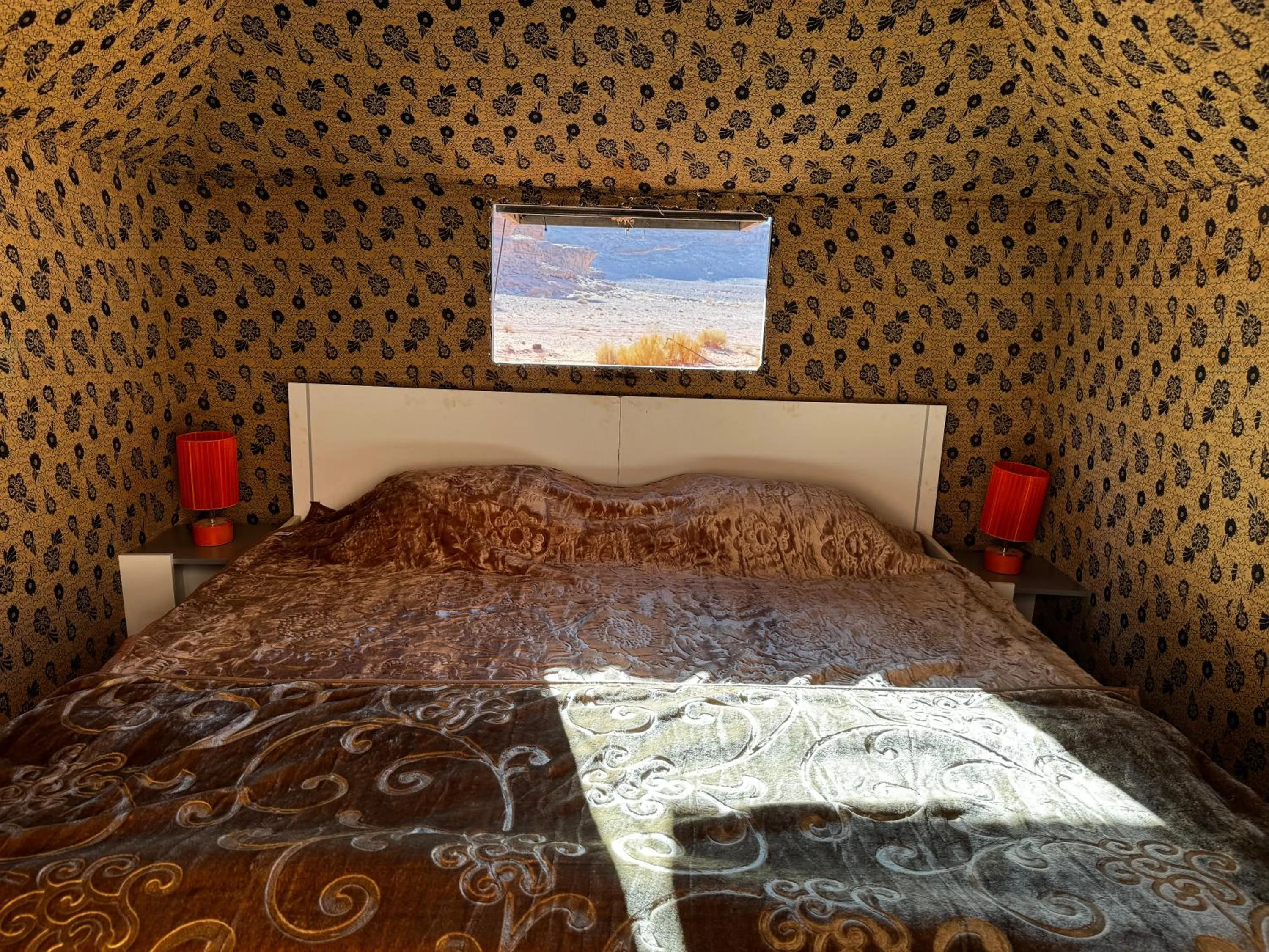 Bedroom, Bed in Desert Rock camp
