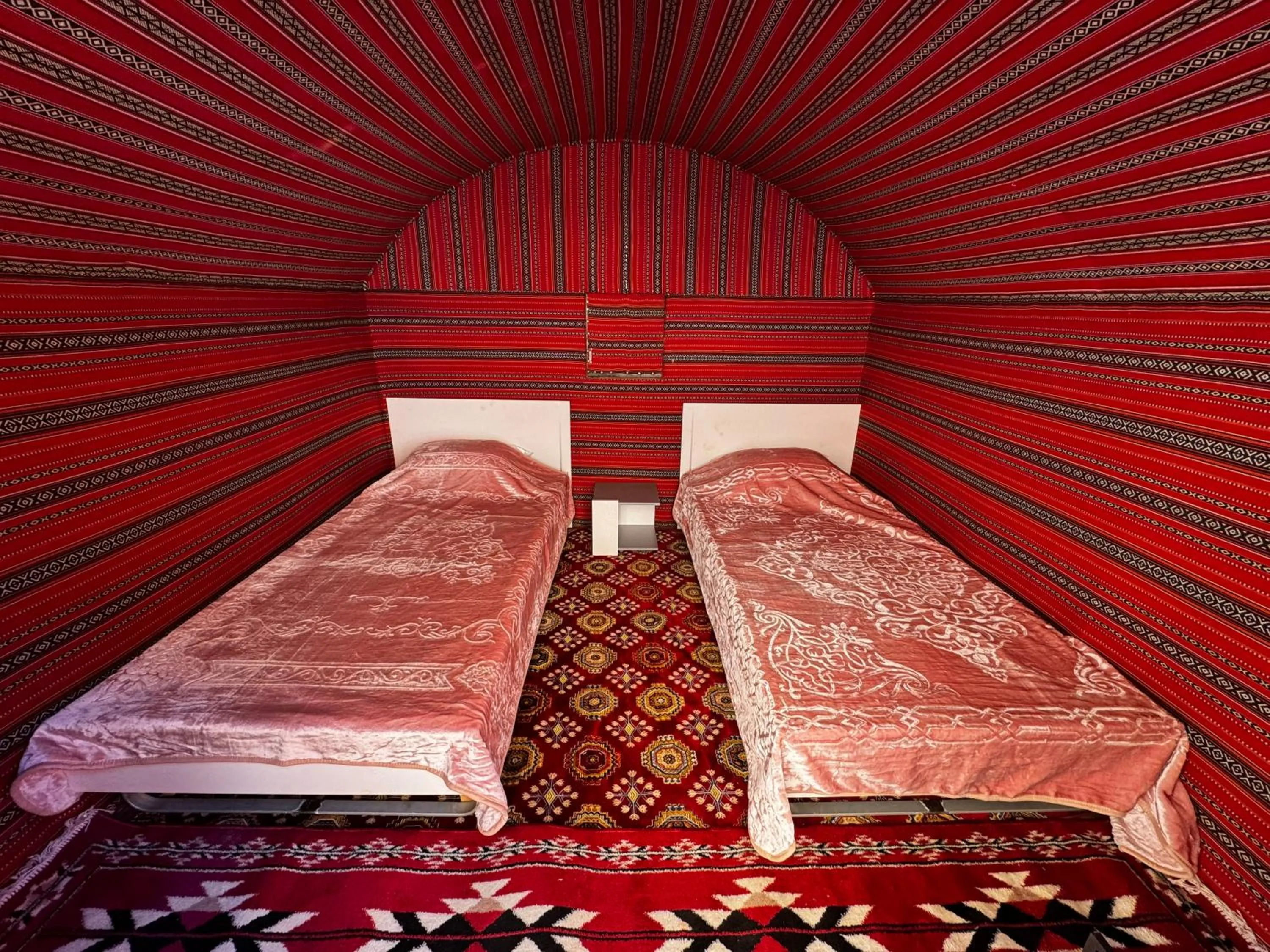 Bedroom, Bed in Desert Rock camp