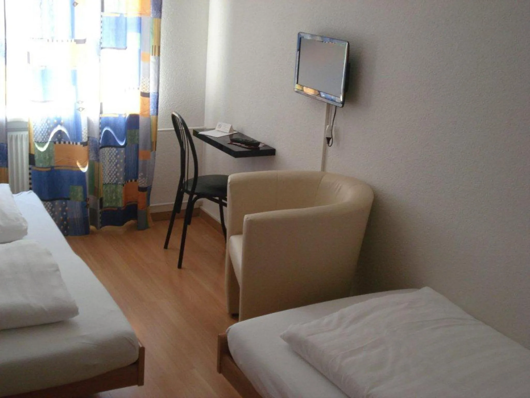 Seating area, Bed in Hotel Gregory