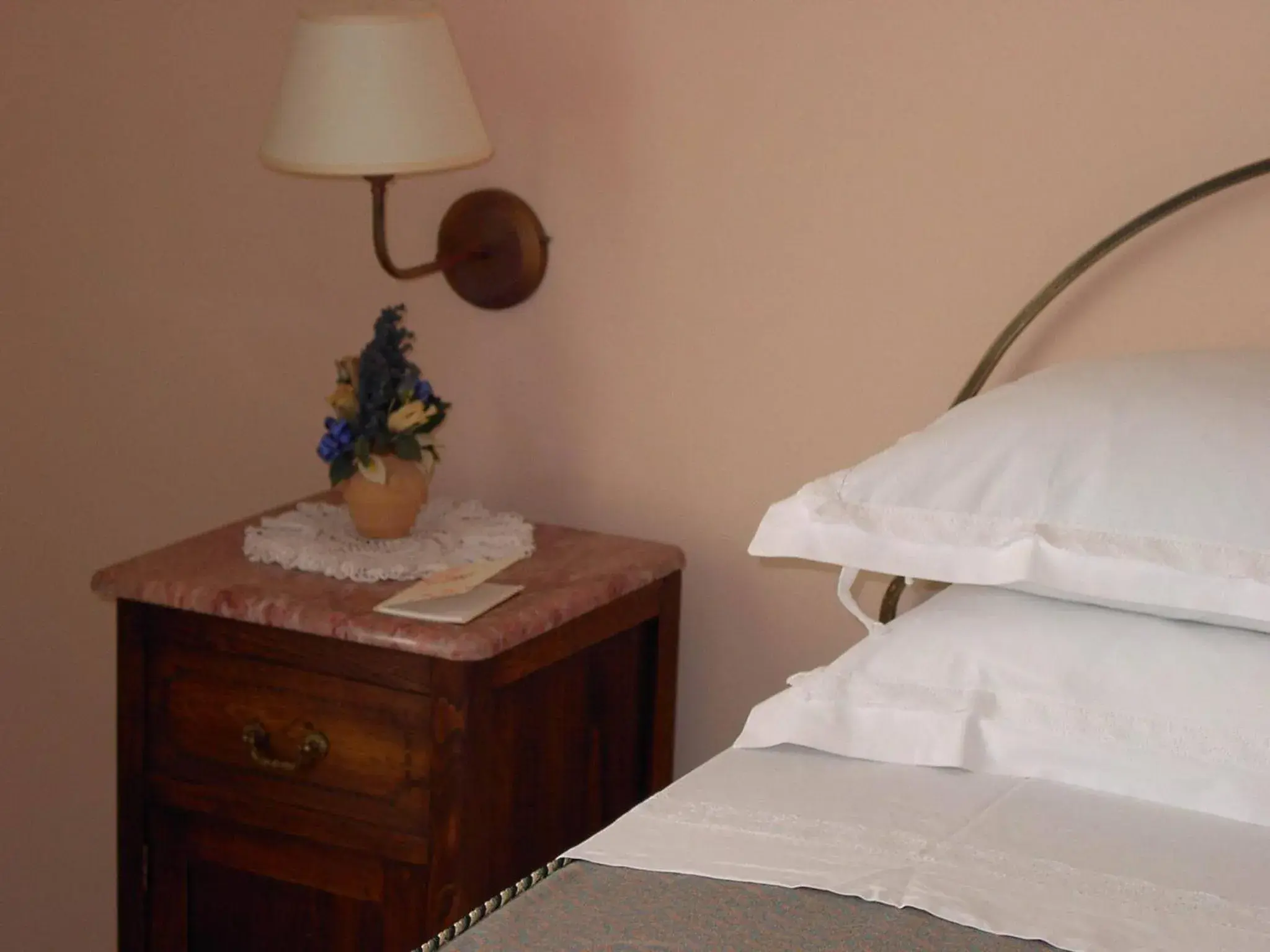 Bed in Albergo La Primula Bed in Albergo La Primula