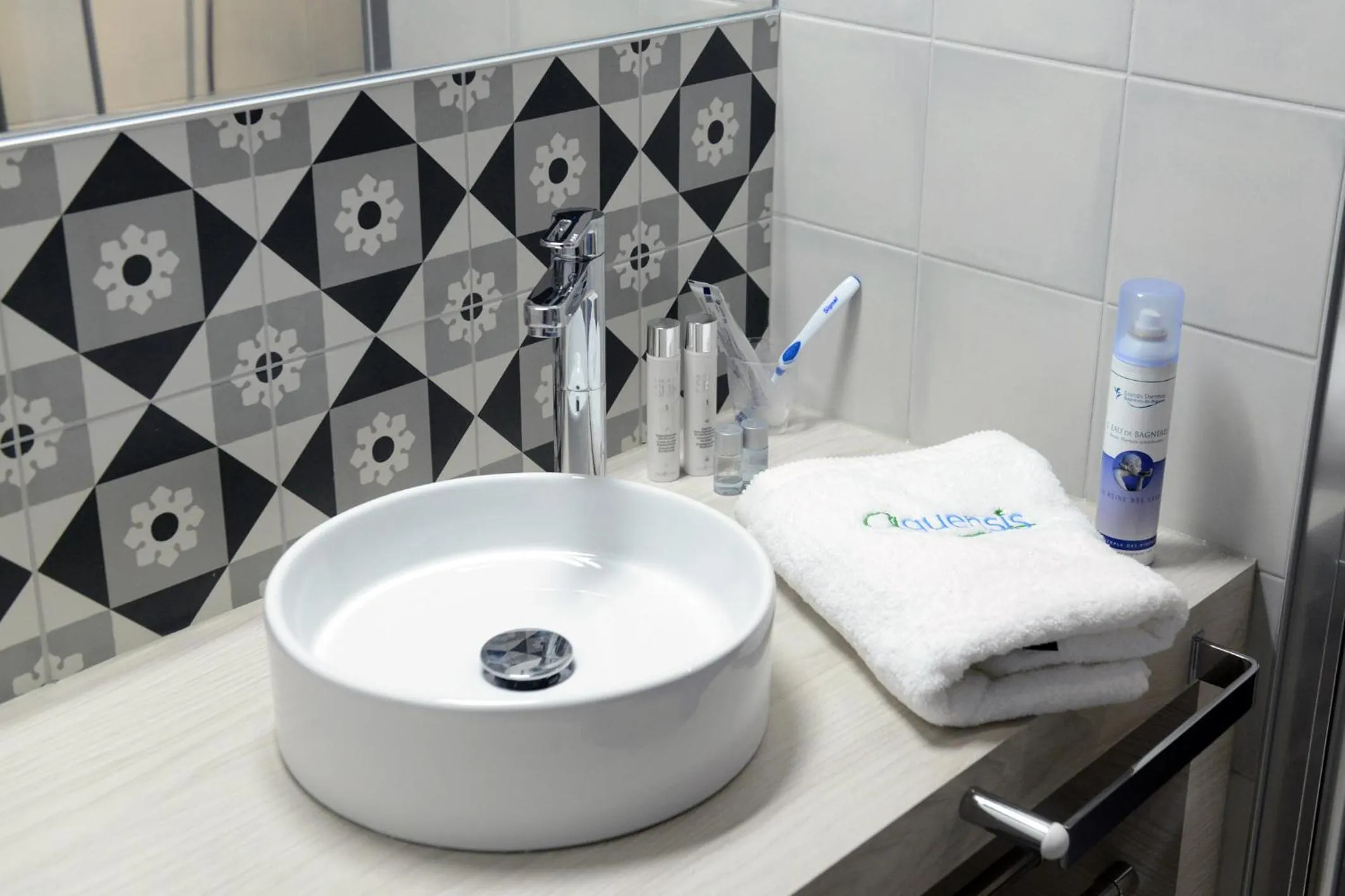 Bathroom in La Résidence des Thermes