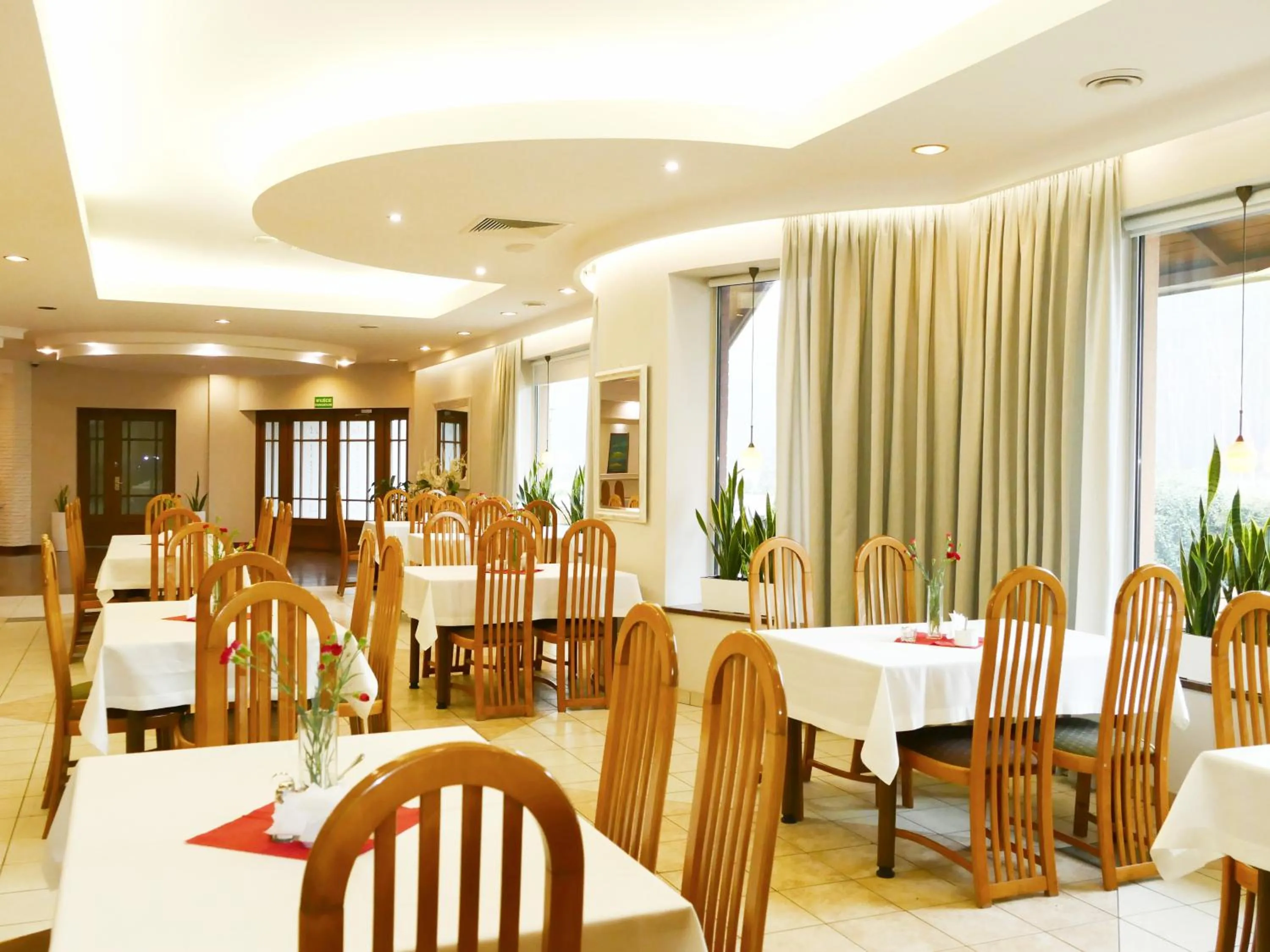 Restaurant/places to eat in Eden