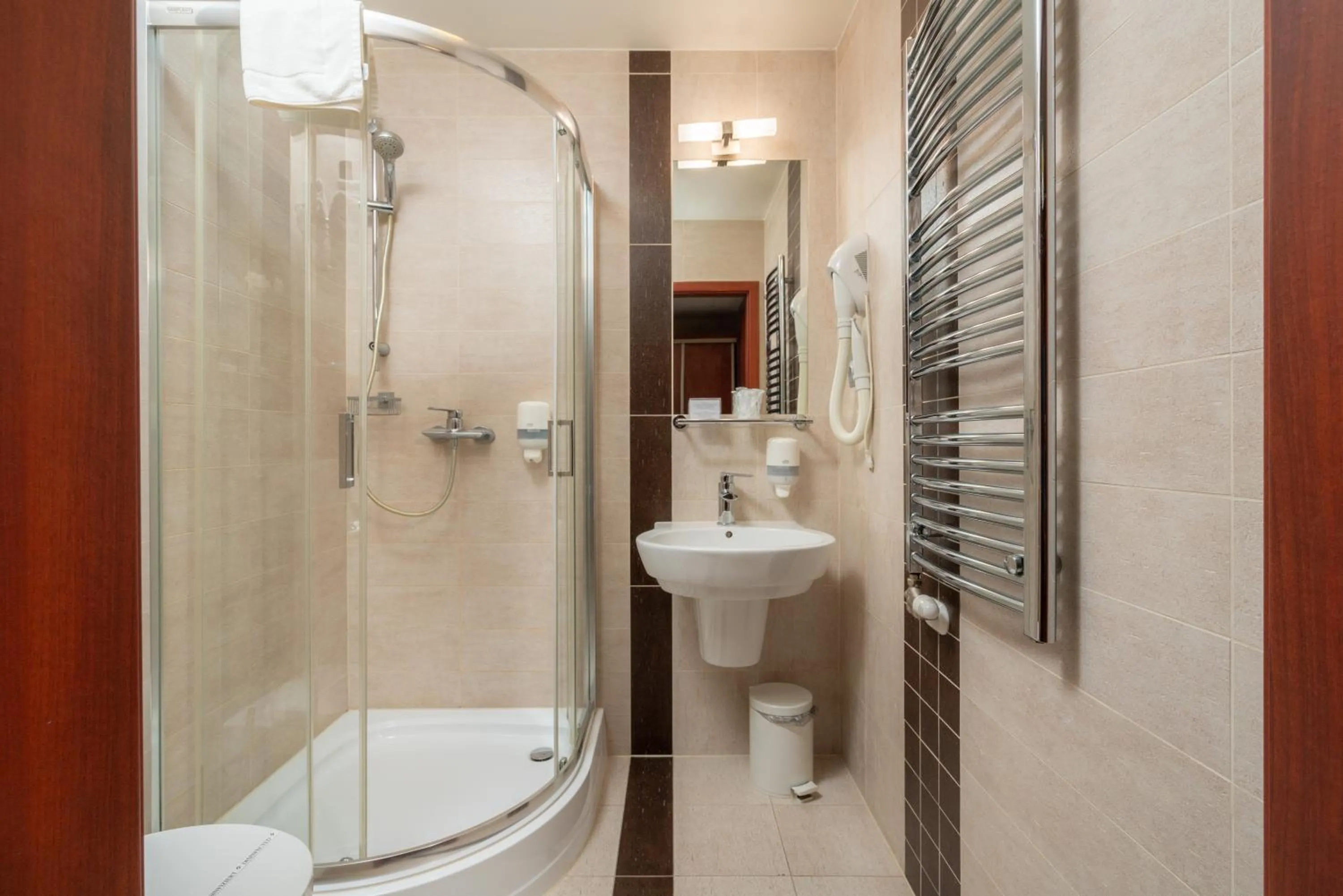 Shower in Hotel Badura