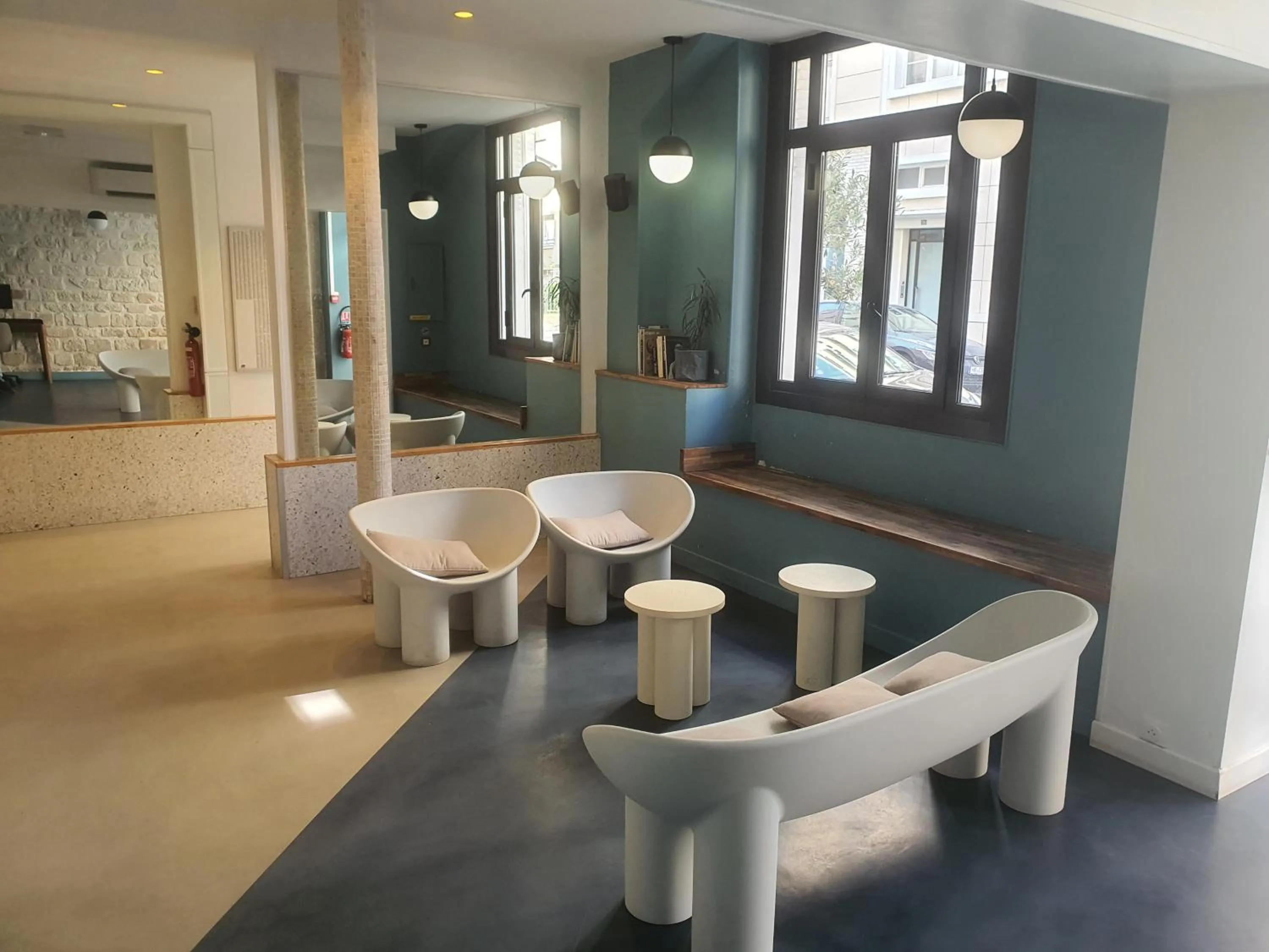 Hipotel Paris Père-Lachaise République