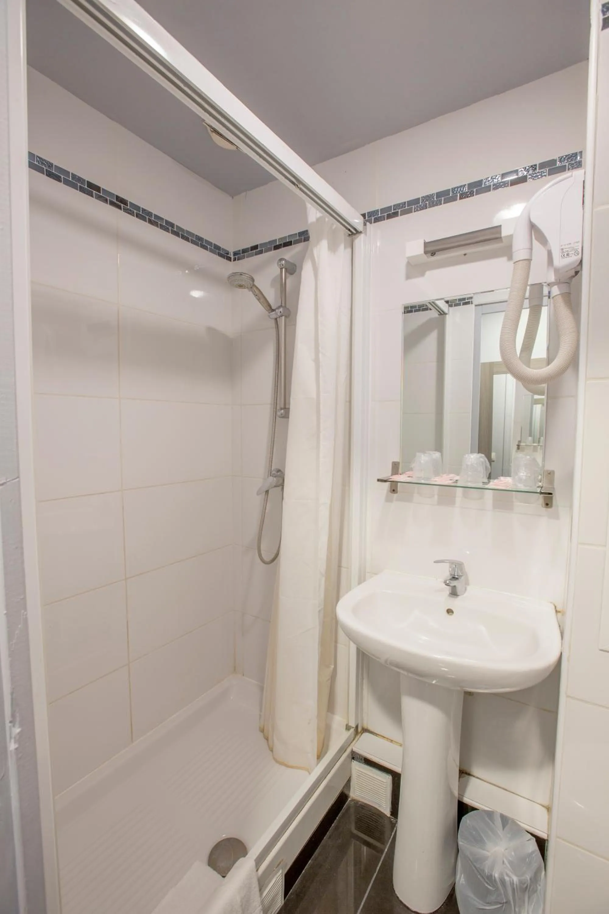 Hipotel Paris Père-Lachaise République