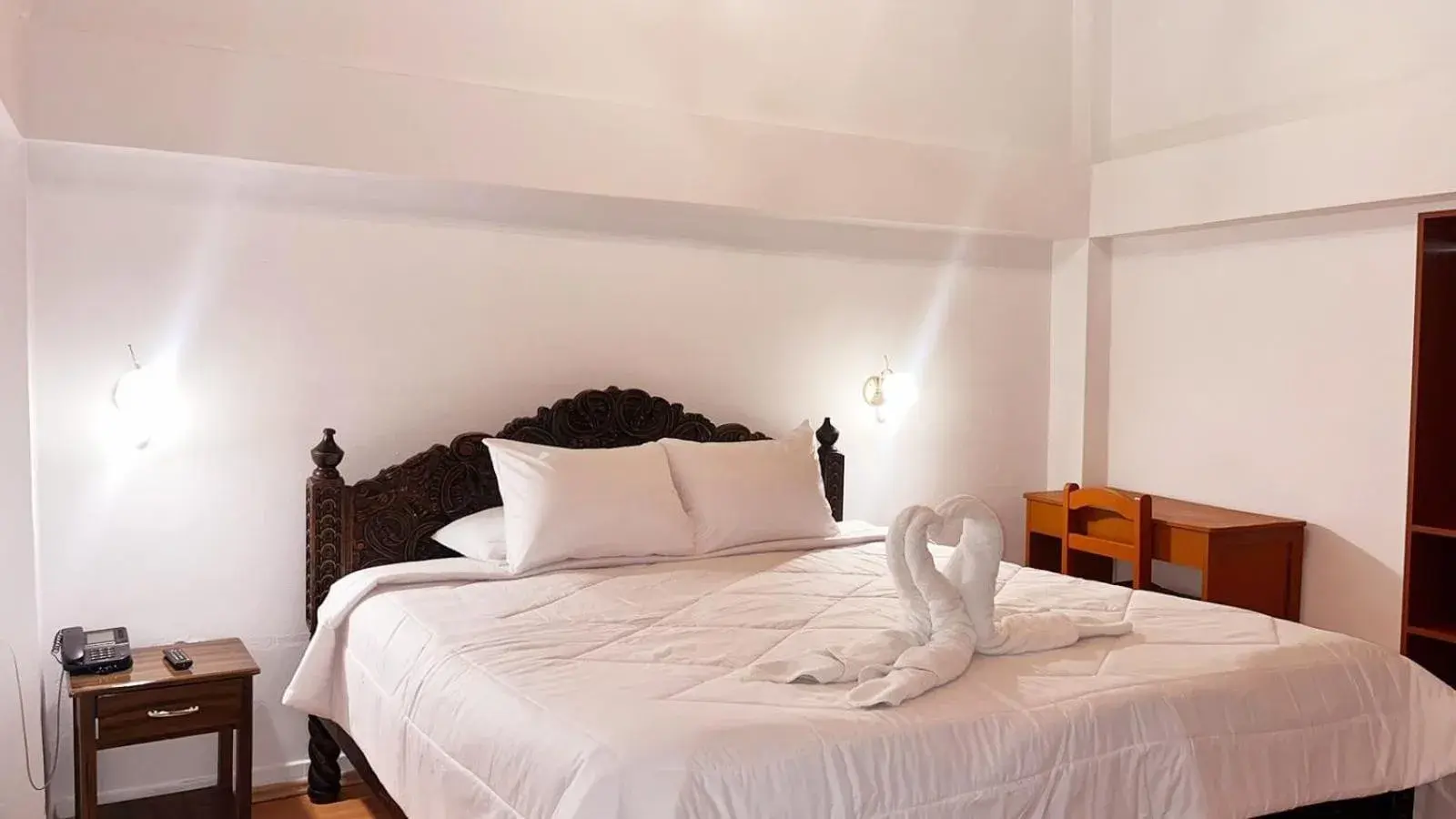 Photo of the whole room, Bed in SAN BLAS PLAZA INn Photo of the whole room, Bed in SAN BLAS PLAZA INn