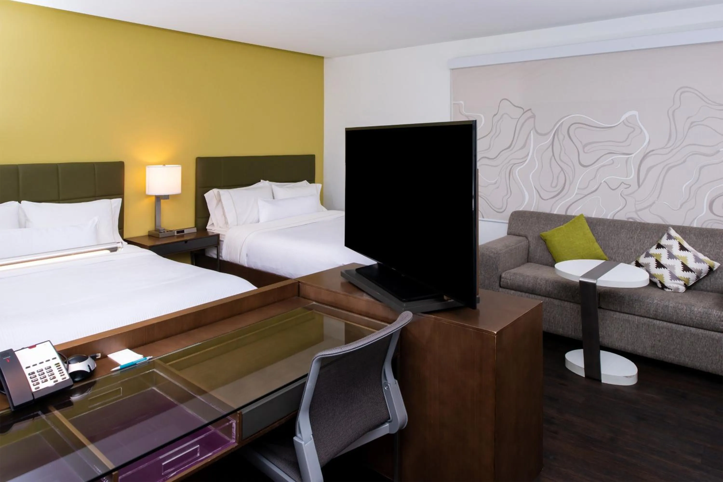 Photo of the whole room, Bed in Element Lexington