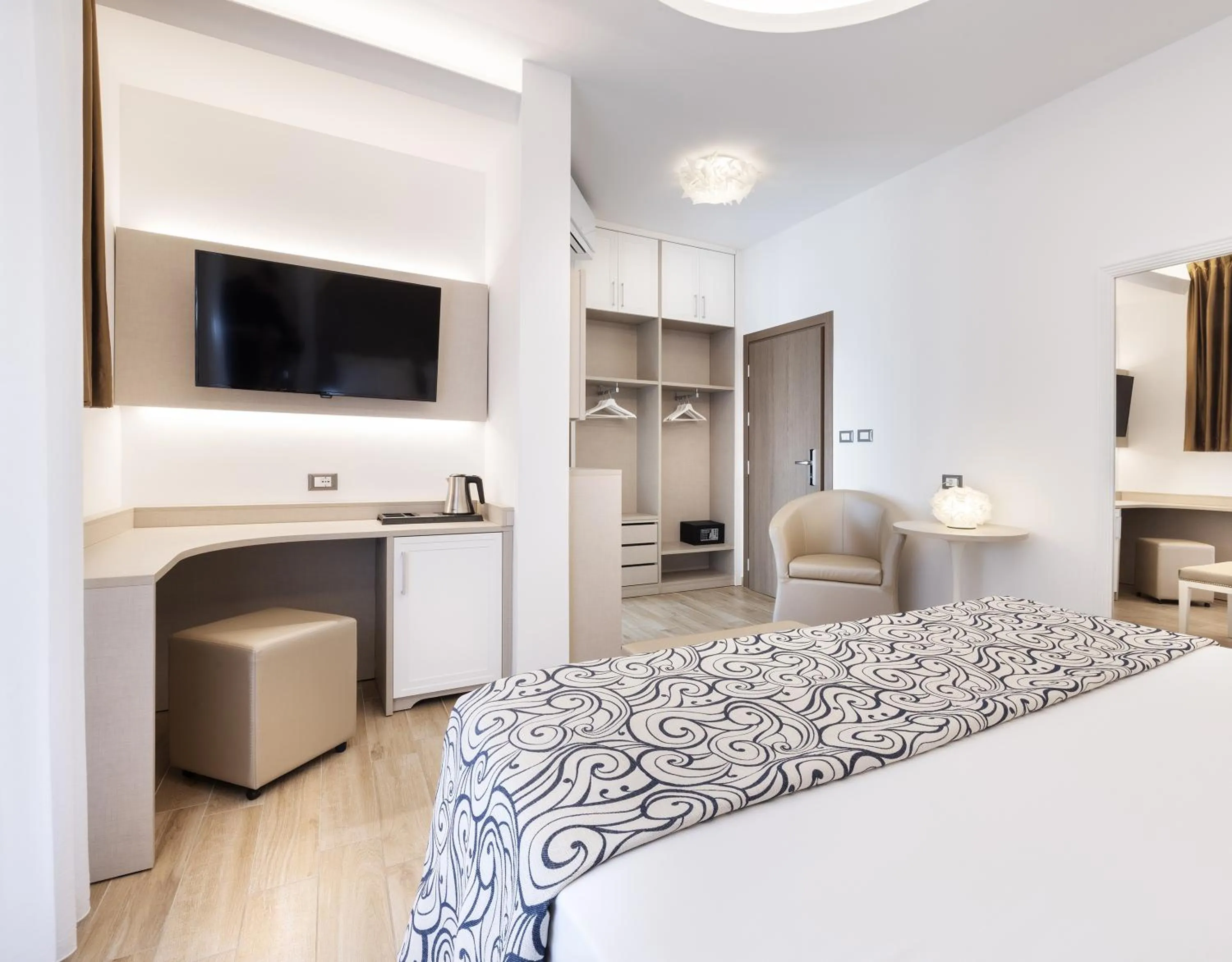 Bed in Hotel Riviera