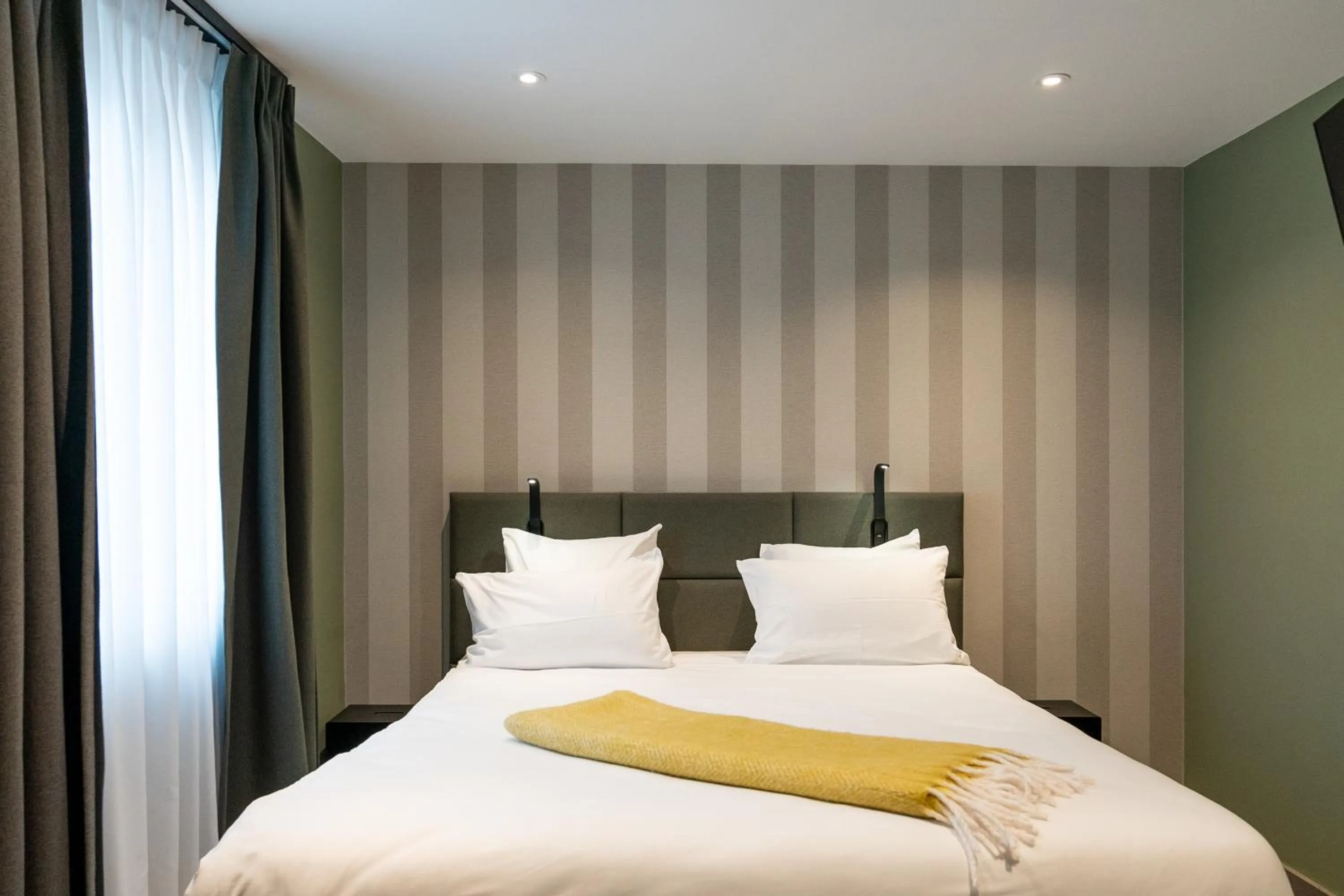 Bed in Hostellerie du Grünewald