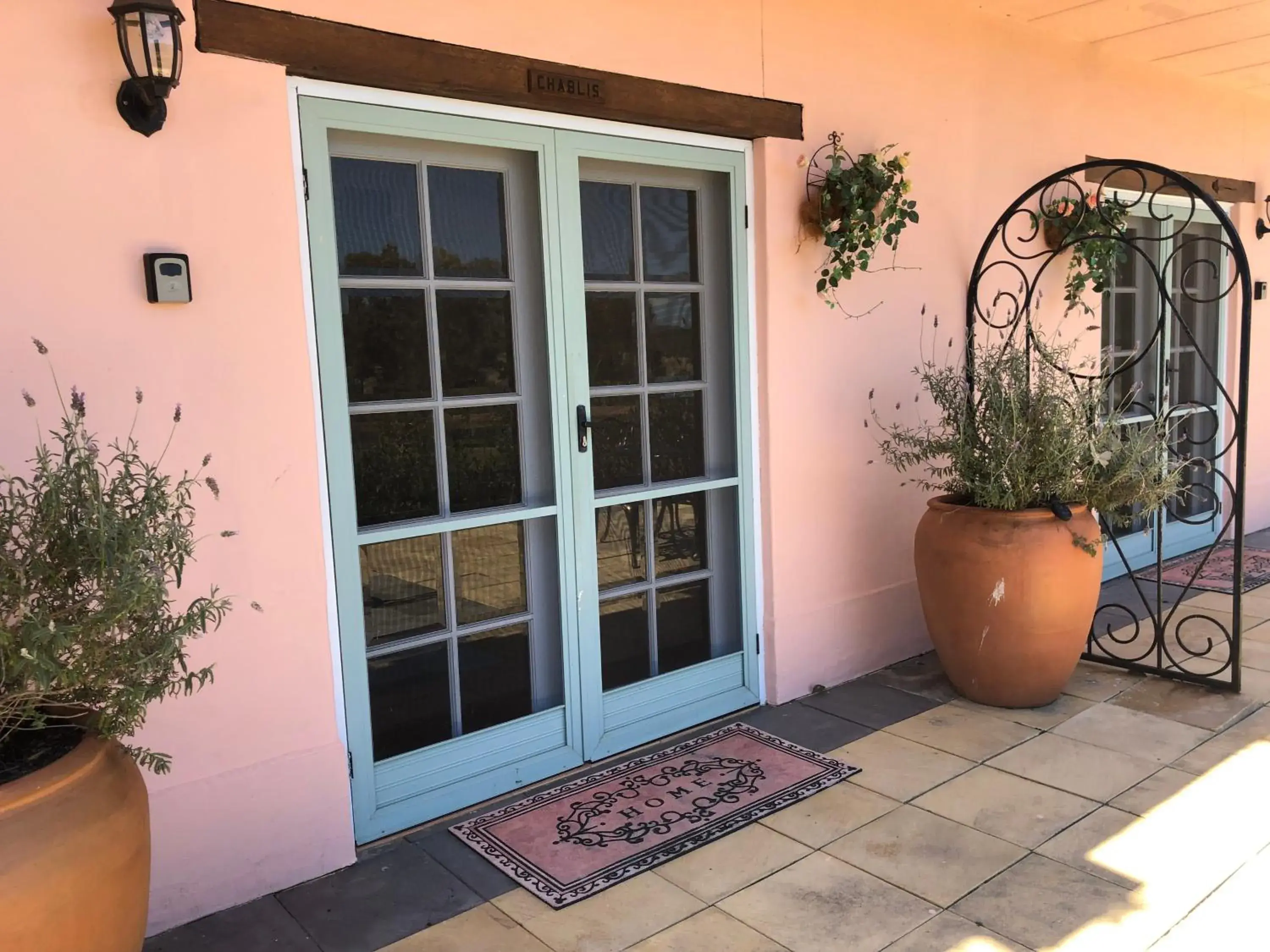 Deluxe Queen Suite in Villa Provence Estate Deluxe Queen Suite in Villa Provence Estate