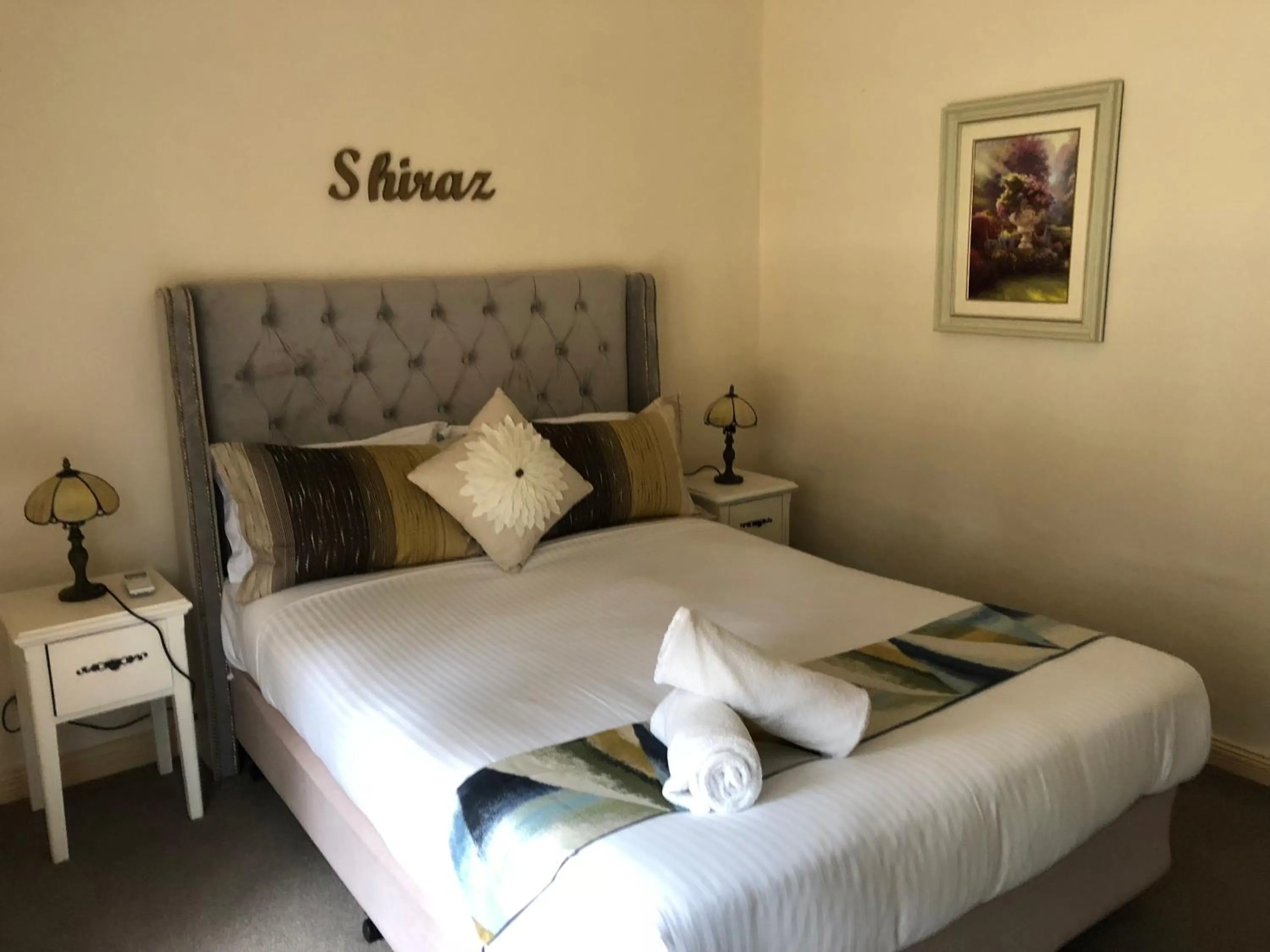 Bed in Villa Provence Estate