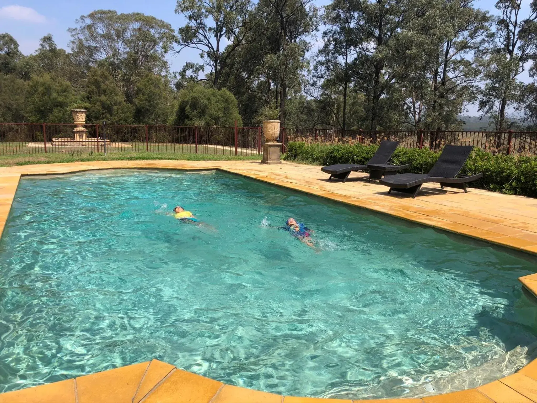 Three-Bedroom Suite in Villa Provence Estate Three-Bedroom Suite in Villa Provence Estate