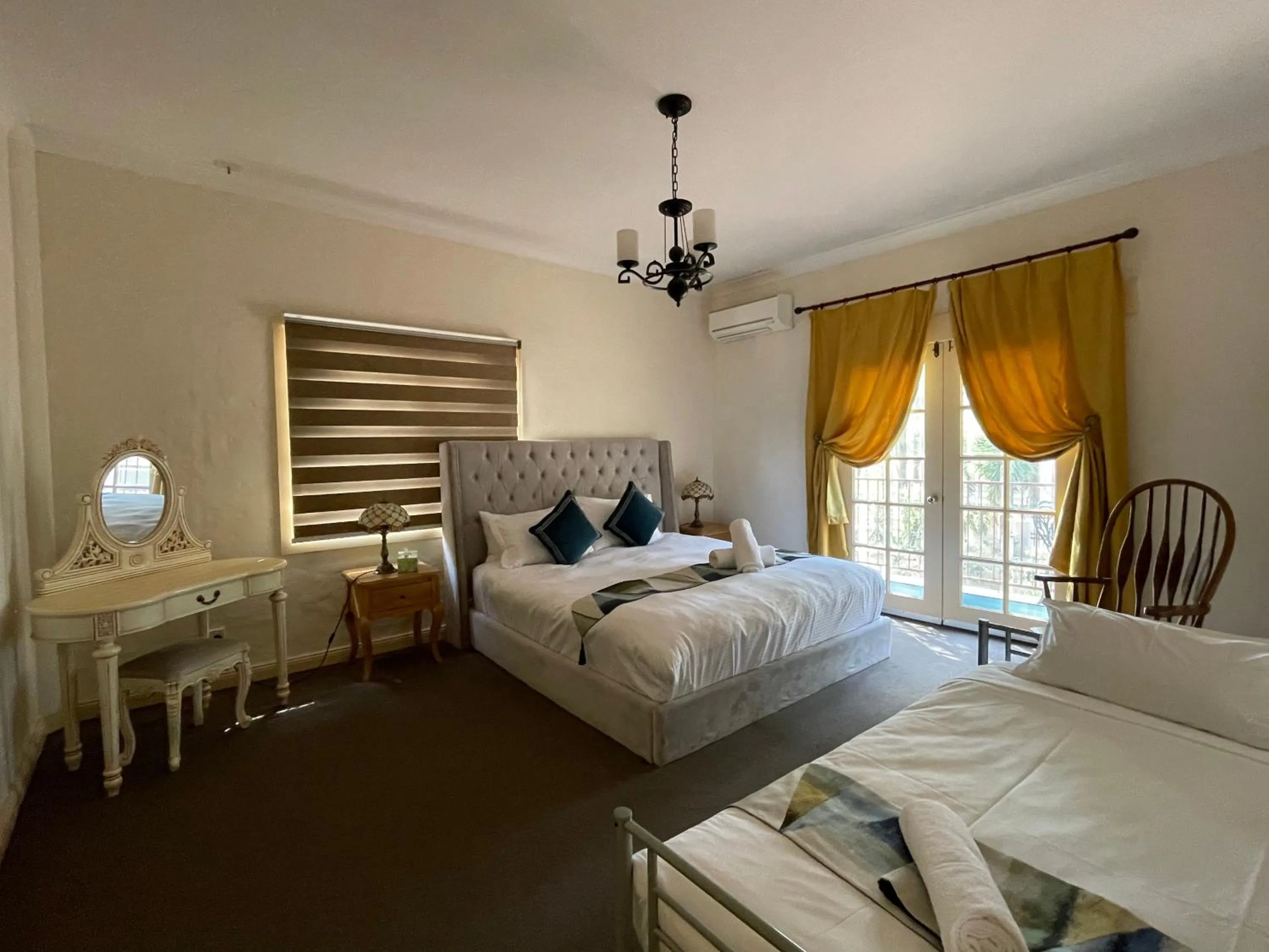 Bed in Villa Provence Estate