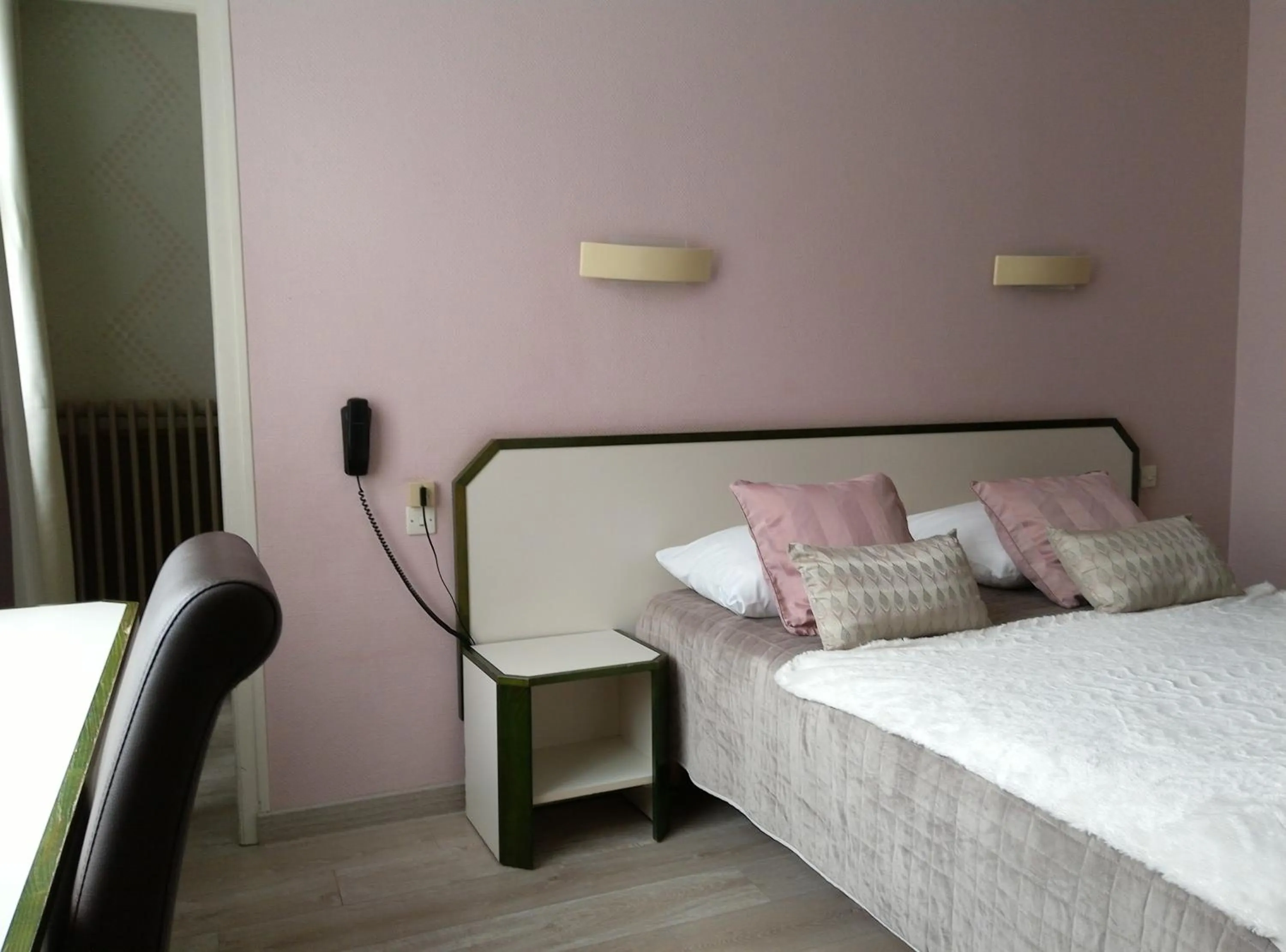 Bed in Hotel Napoléon