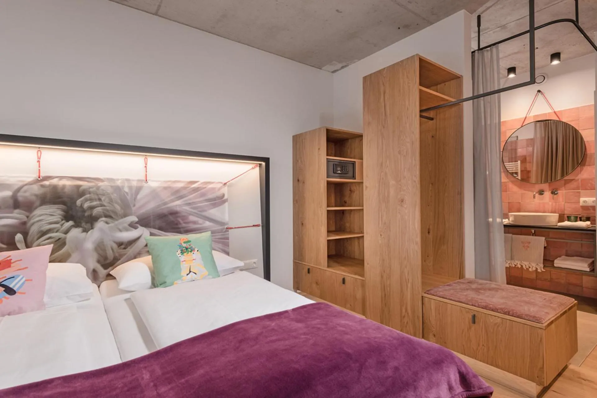 Photo of the whole room, Bed in Hotel Blü Gastein