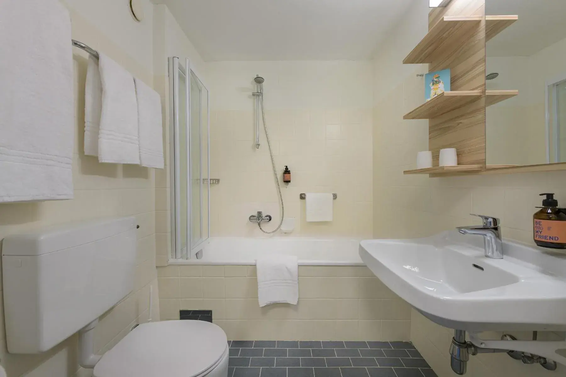 Small Double Room - single occupancy in Hotel Blü Gastein Small Double Room - single occupancy in Hotel Blü Gastein
