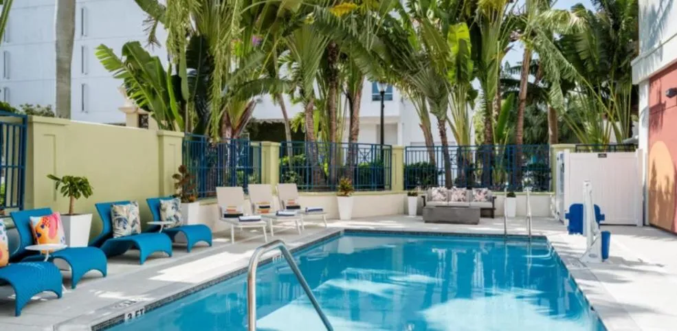 Swimming pool in voco Sarasota by IHG