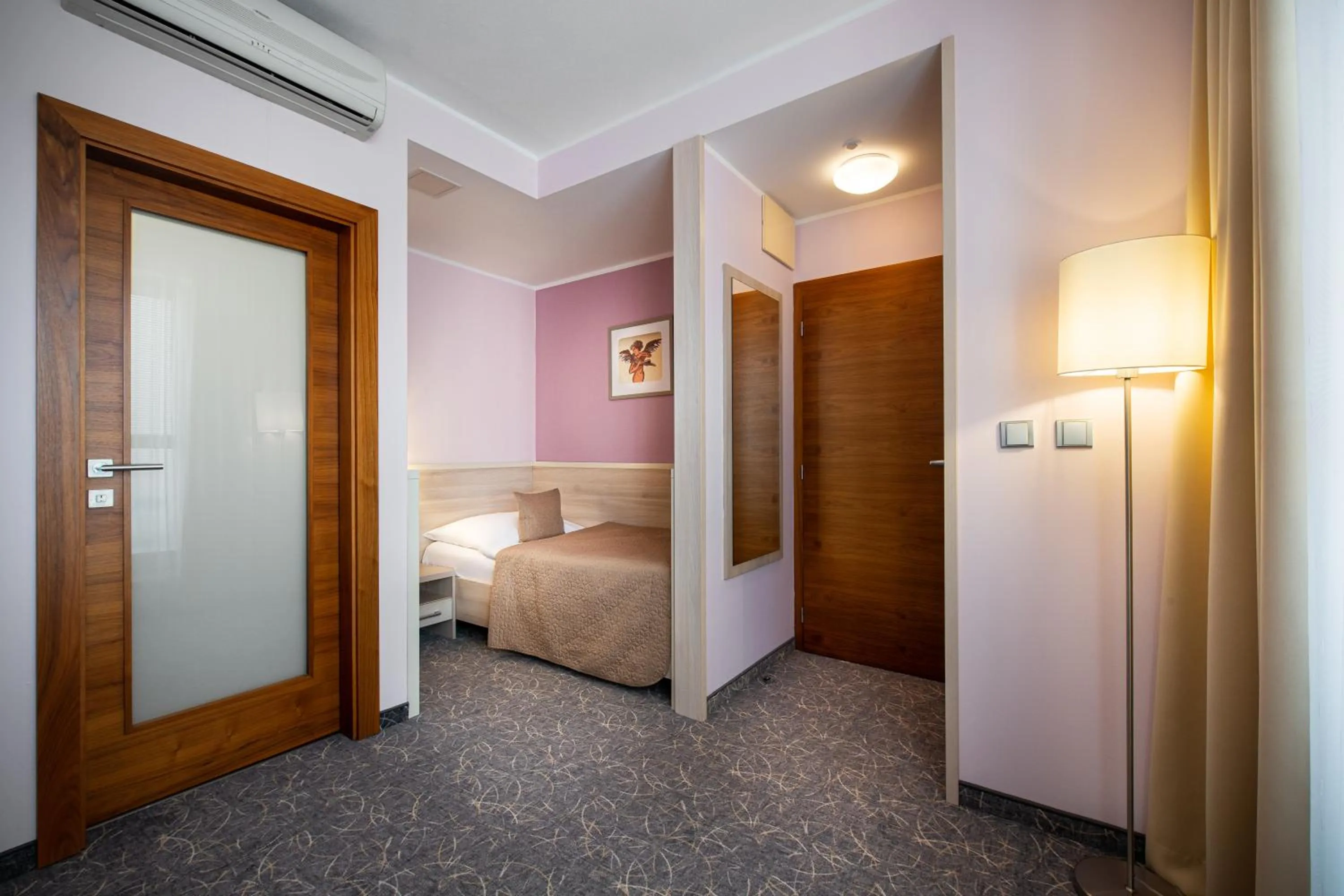 Bed in Hotel Mlynska