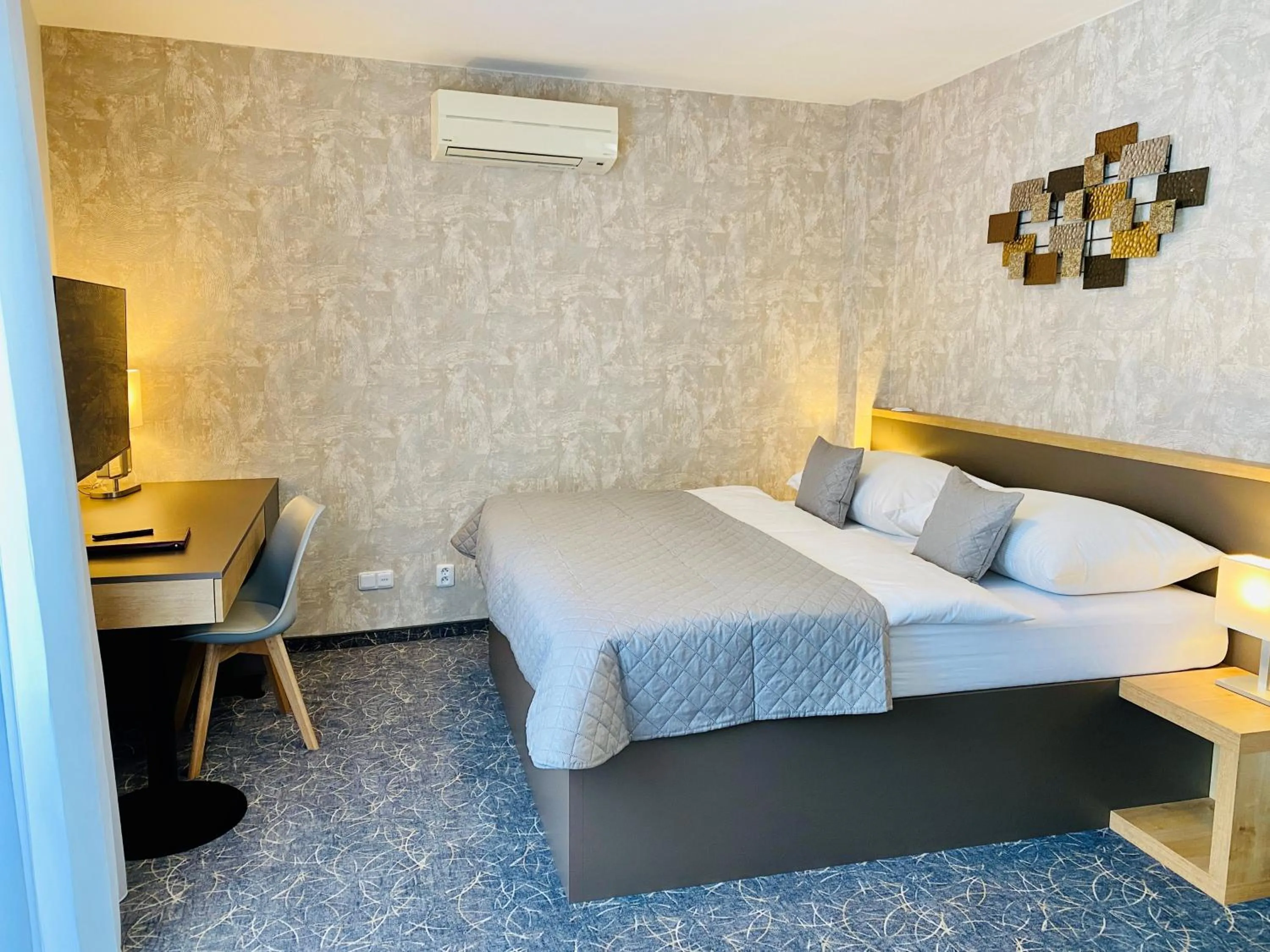 Bed in Hotel Mlynska