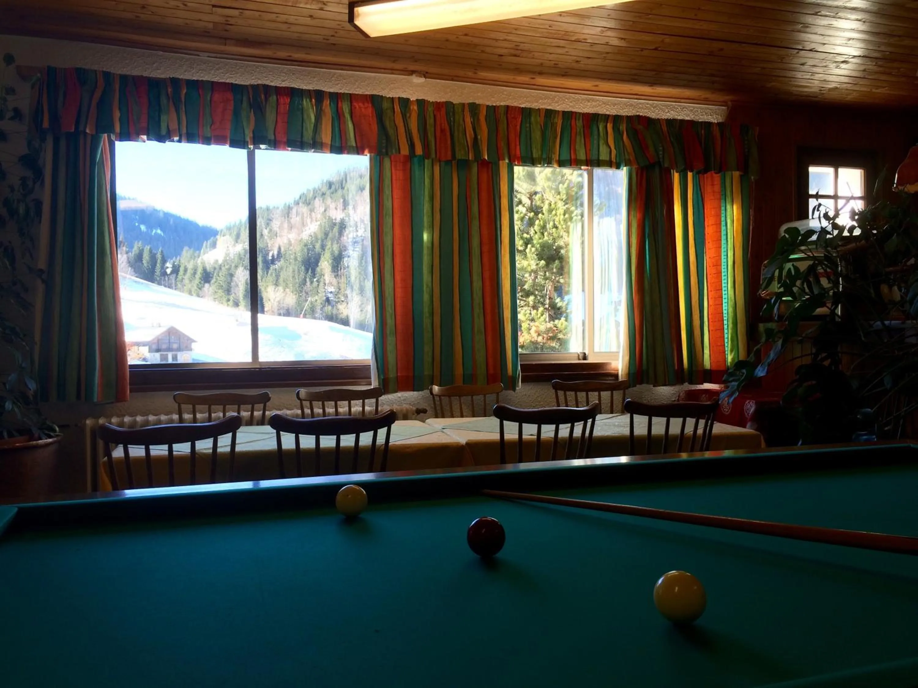 Billiard in Chalet-Hôtel du Borderan
