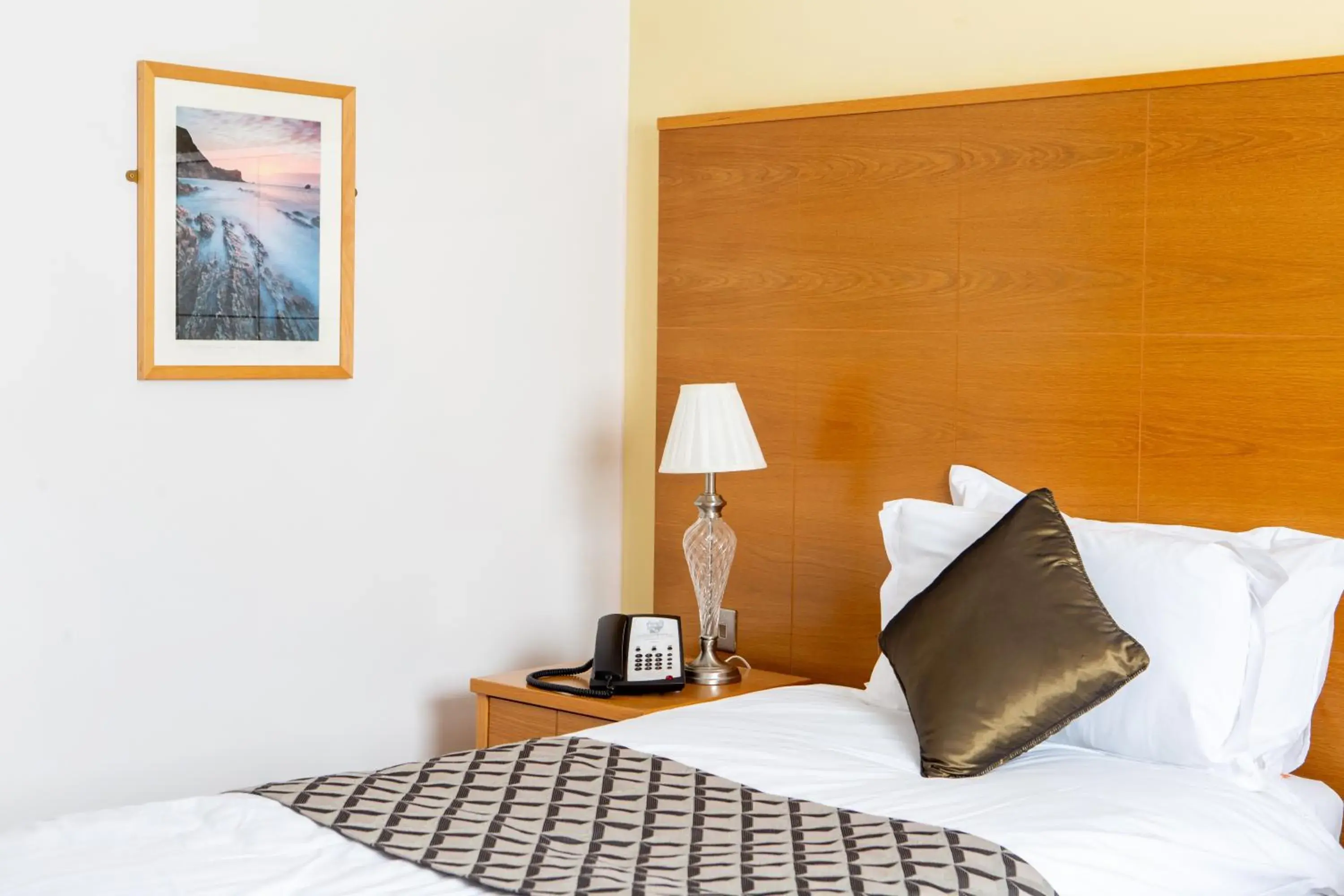 Bedroom, Bed in George Albert Hotel & Spa Bedroom, Bed in George Albert Hotel & Spa