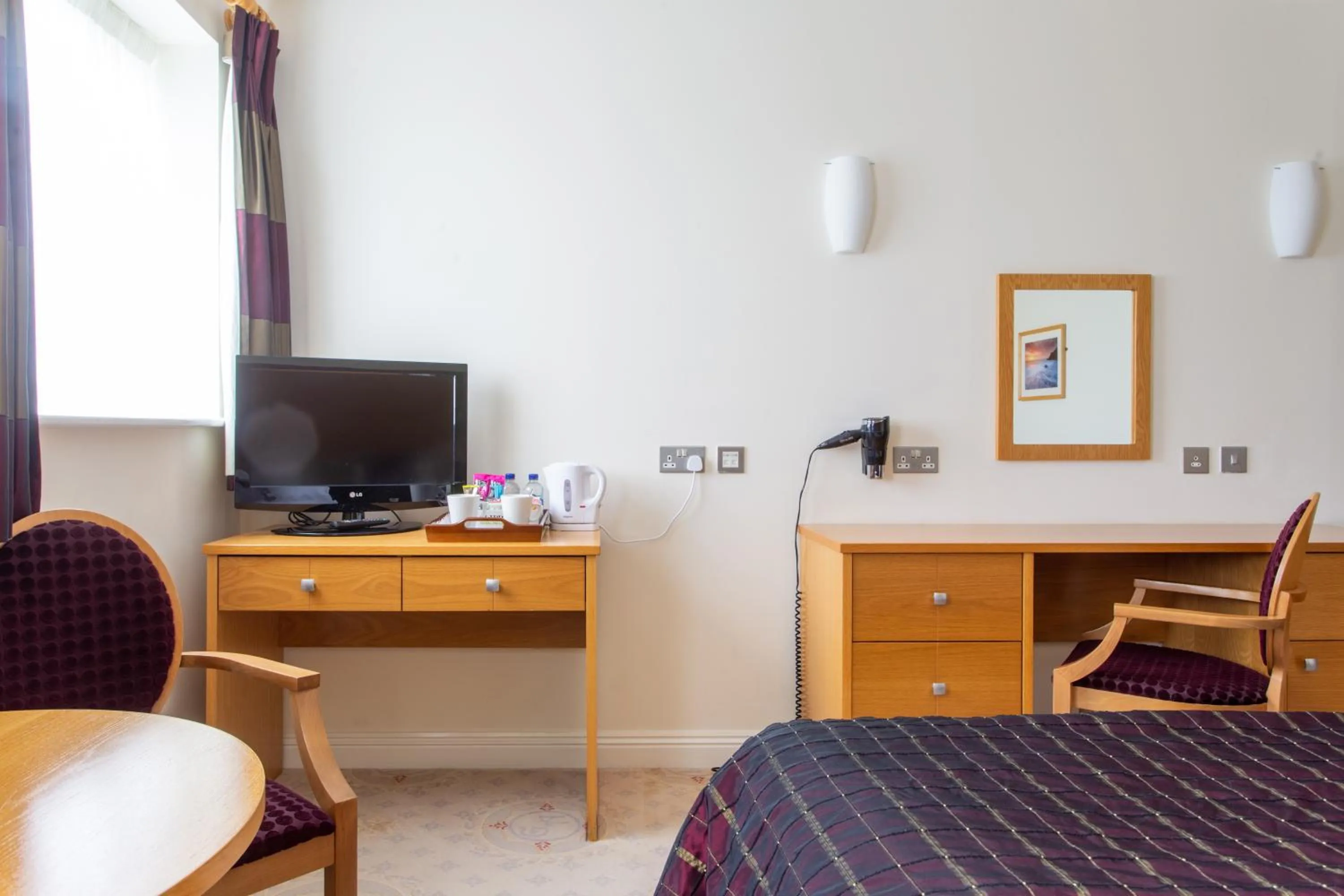 Bed in George Albert Hotel & Spa