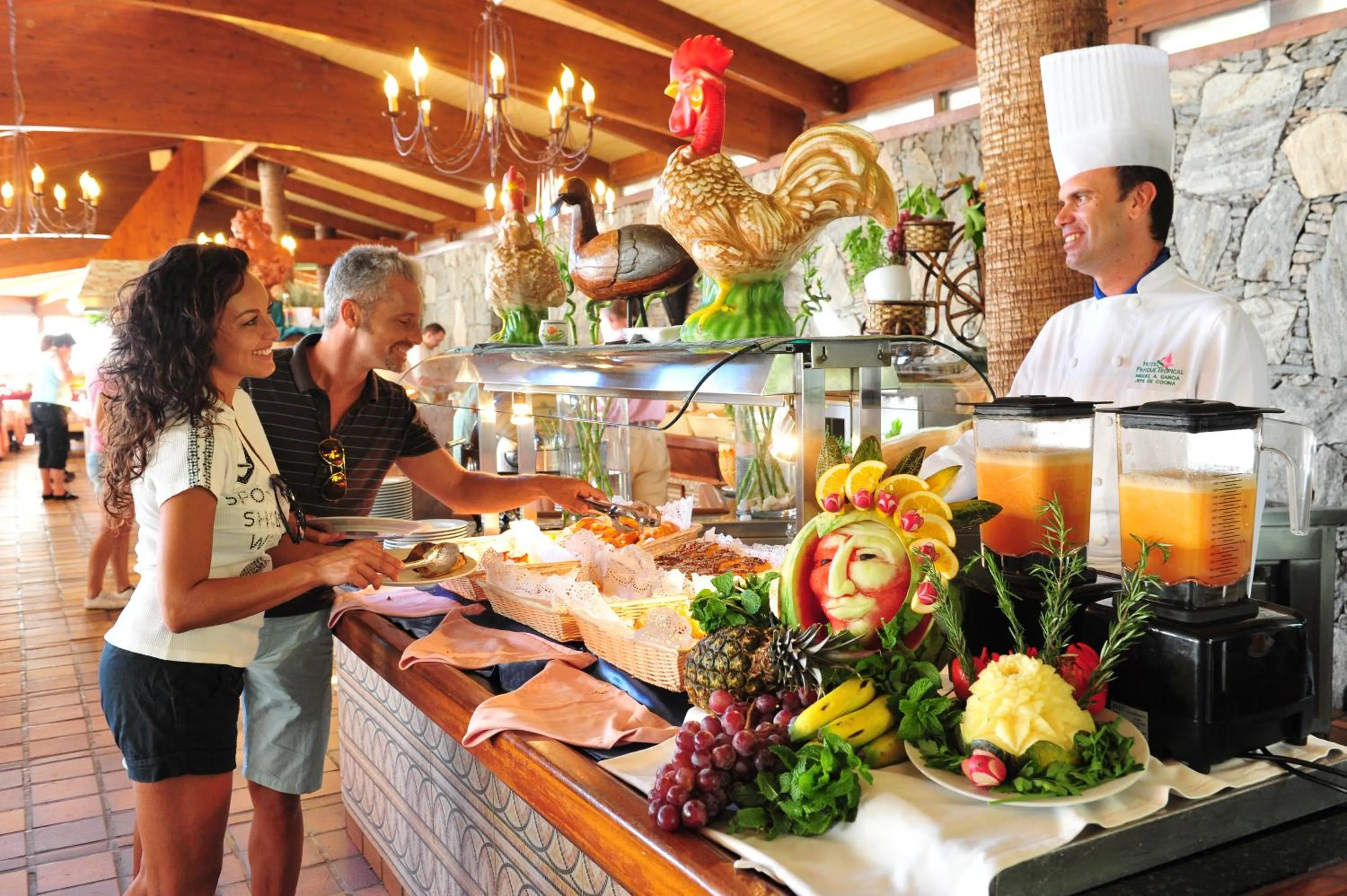 Restaurant/places to eat in Hotel Parque Tropical