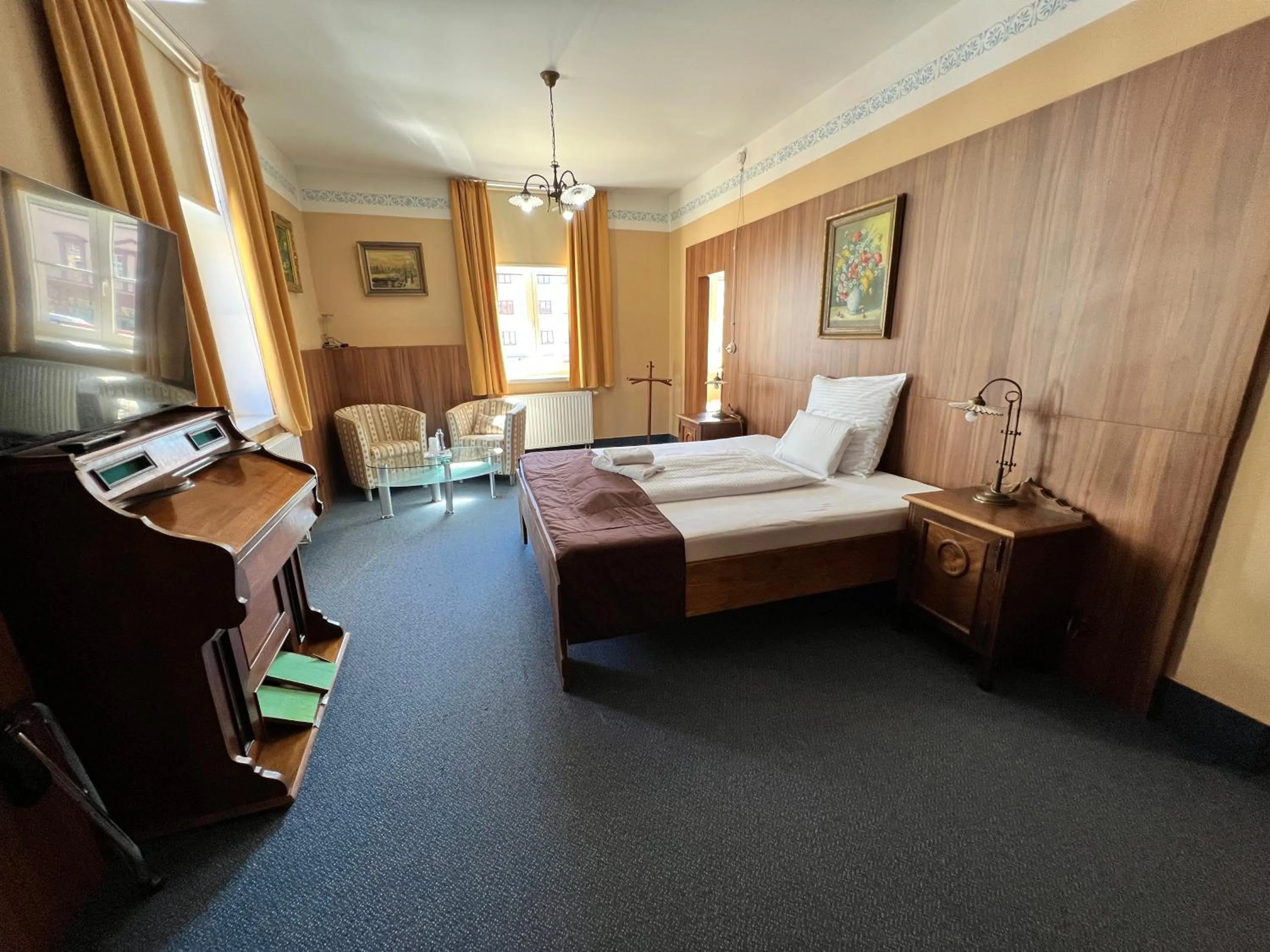 Double or Twin Room in Hotel Maxi