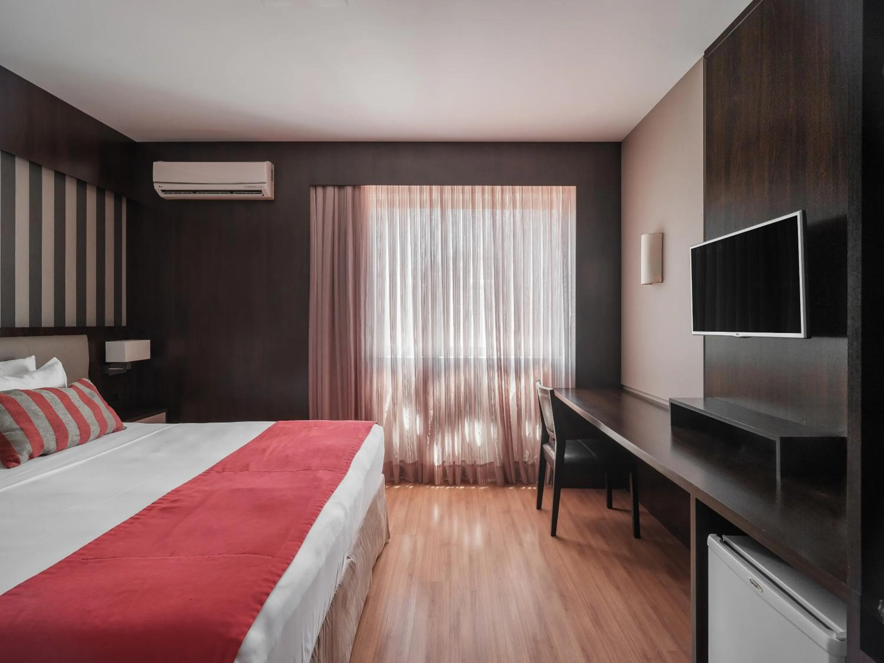 TV and multimedia, Bed in Faial Prime Suítes