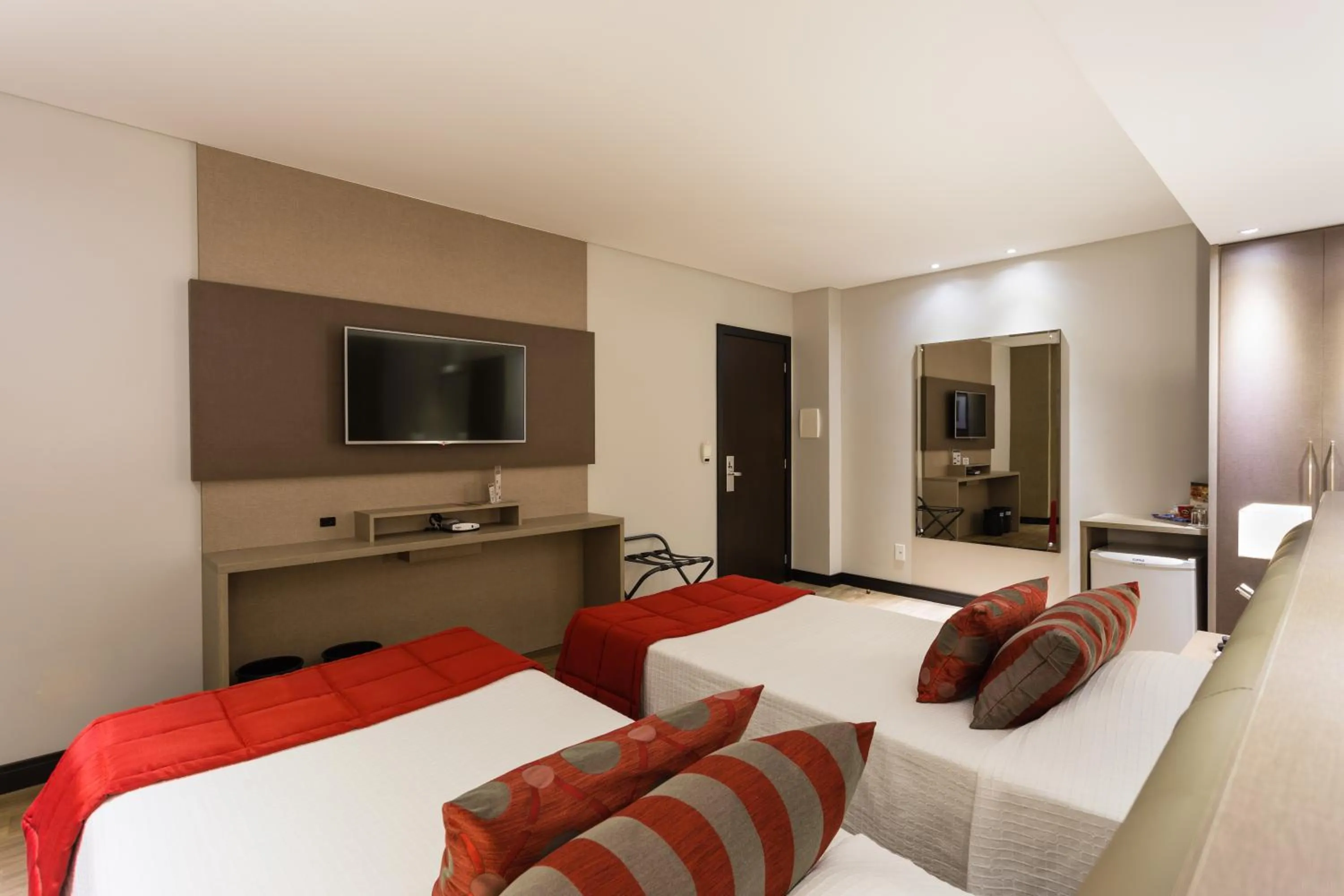 TV and multimedia, Bed in Faial Prime Suítes