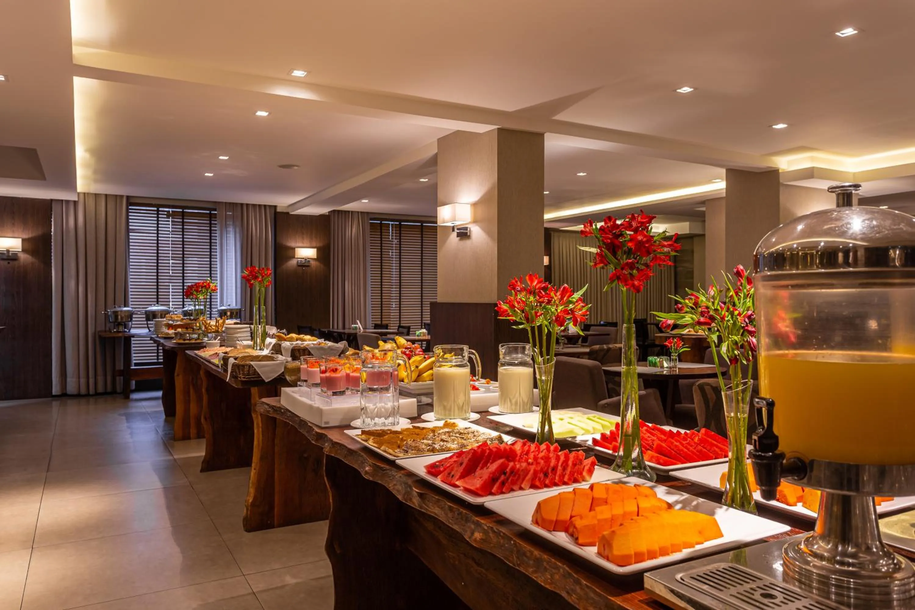 Food and drinks in Faial Prime Suítes