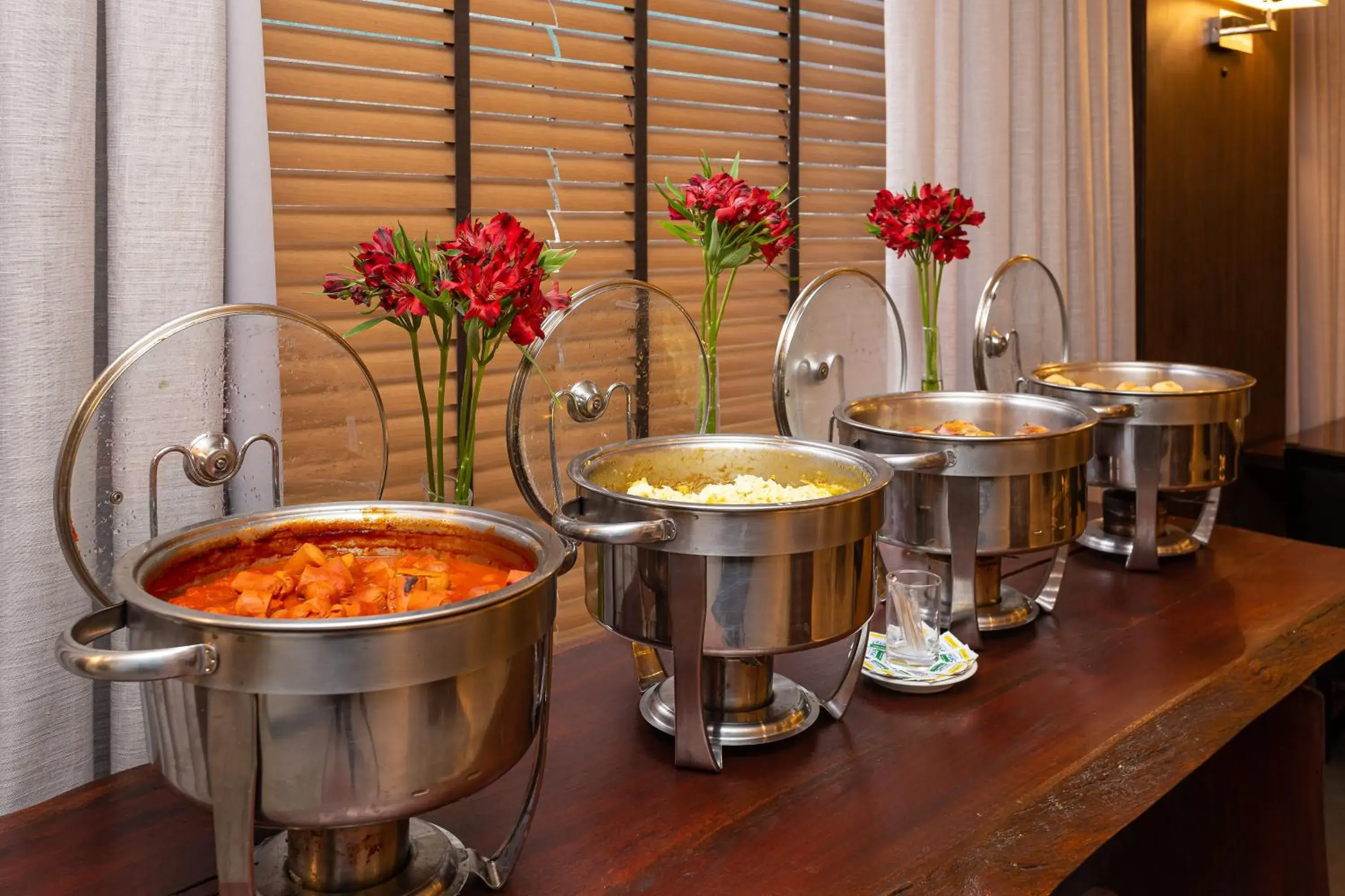 Food and drinks in Faial Prime Suítes Food and drinks in Faial Prime Suítes