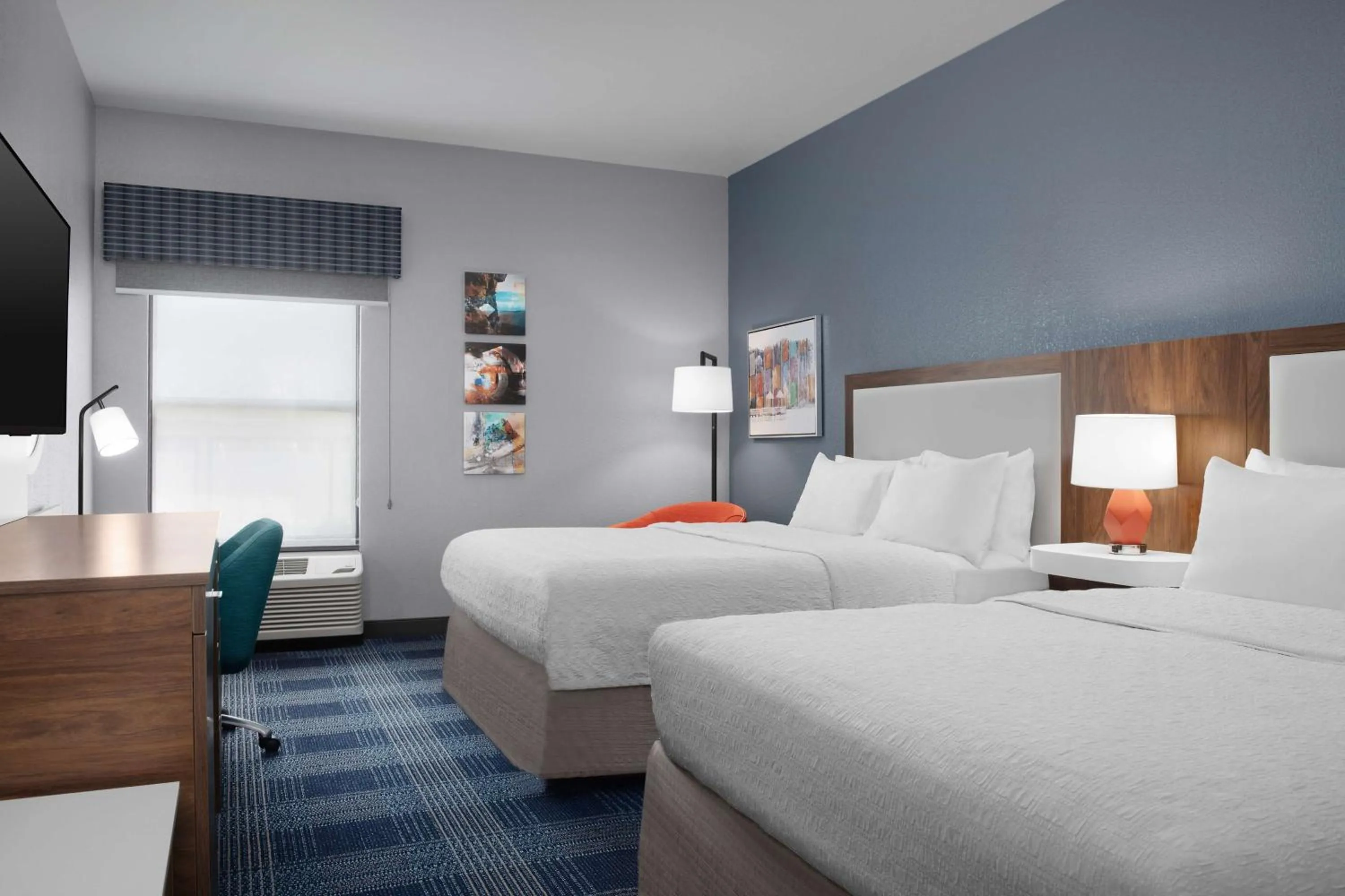 Bed in Hampton Inn Russellville