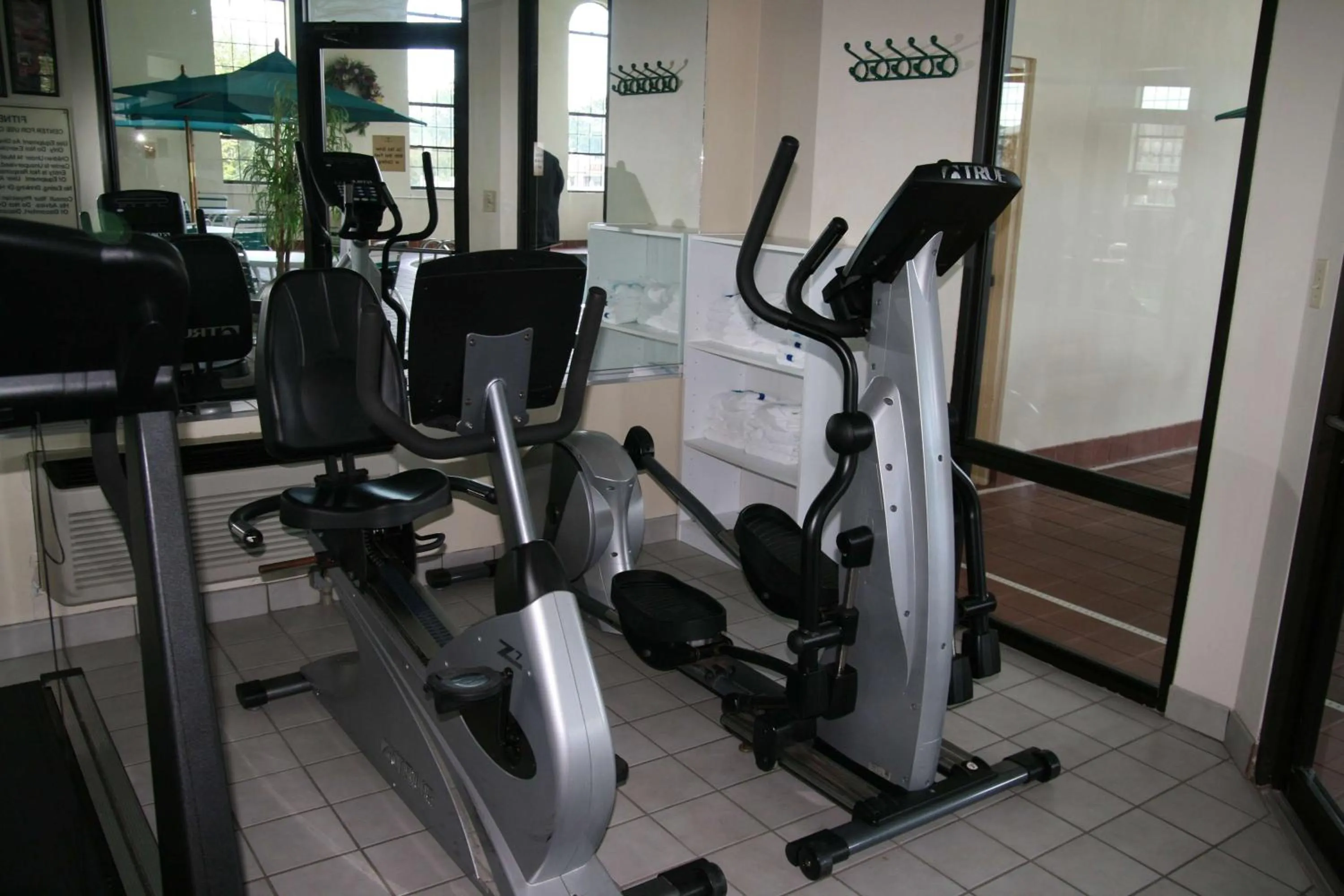 Fitness centre/facilities in Hampton Inn Russellville