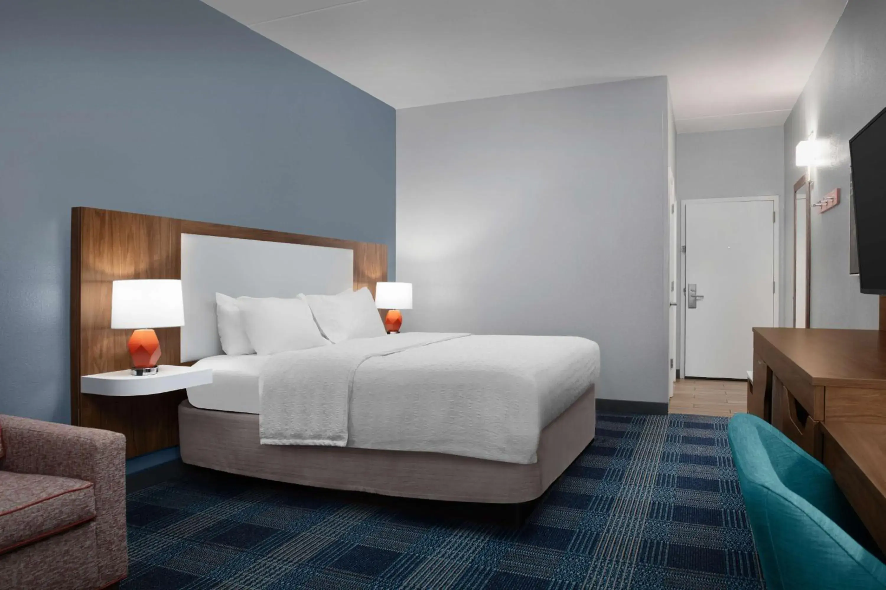 Bed in Hampton Inn Russellville Bed in Hampton Inn Russellville