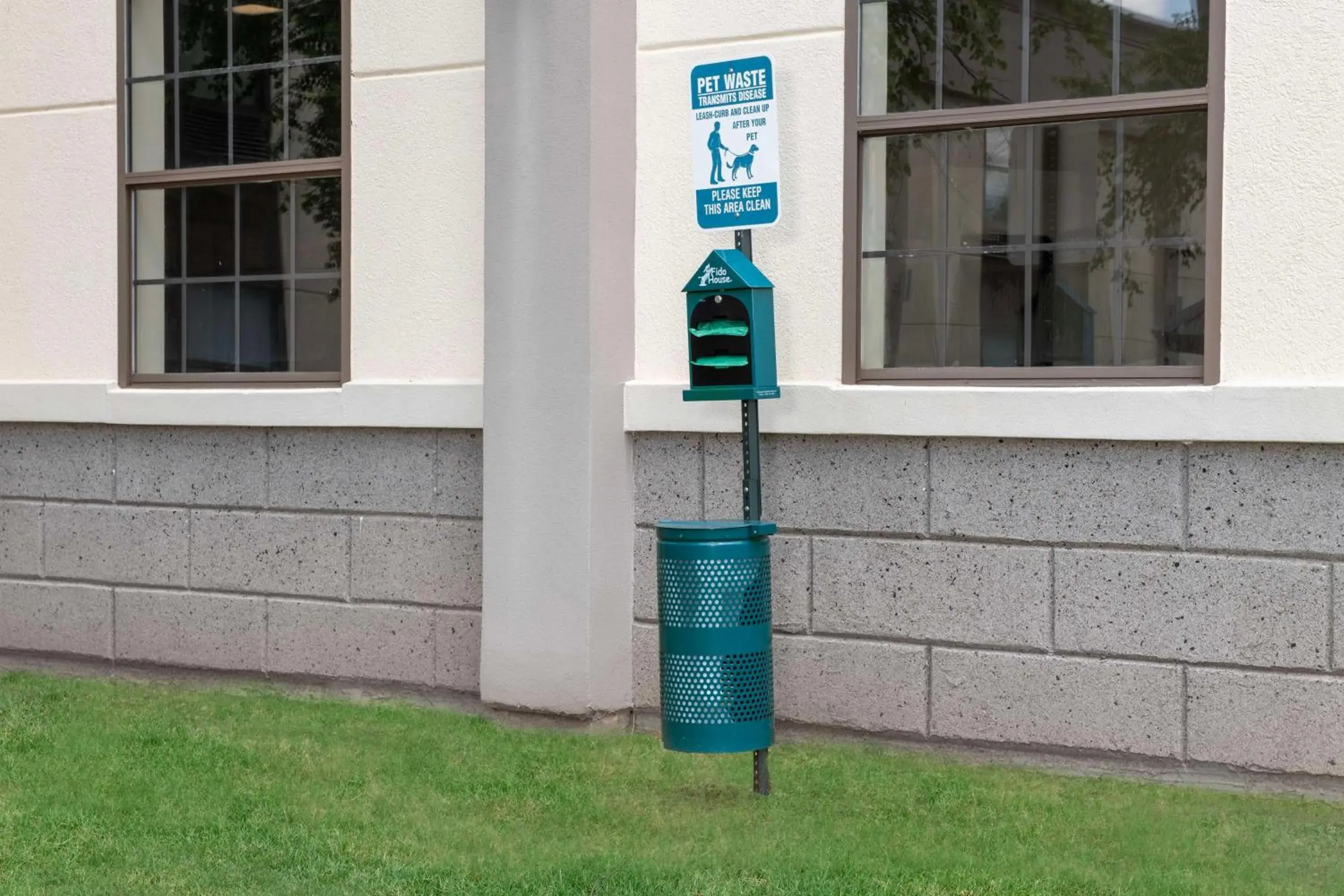 Property building in Hampton Inn Russellville Property building in Hampton Inn Russellville