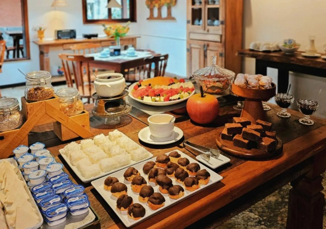 Restaurant/places to eat in Kastel Pedra Bonita