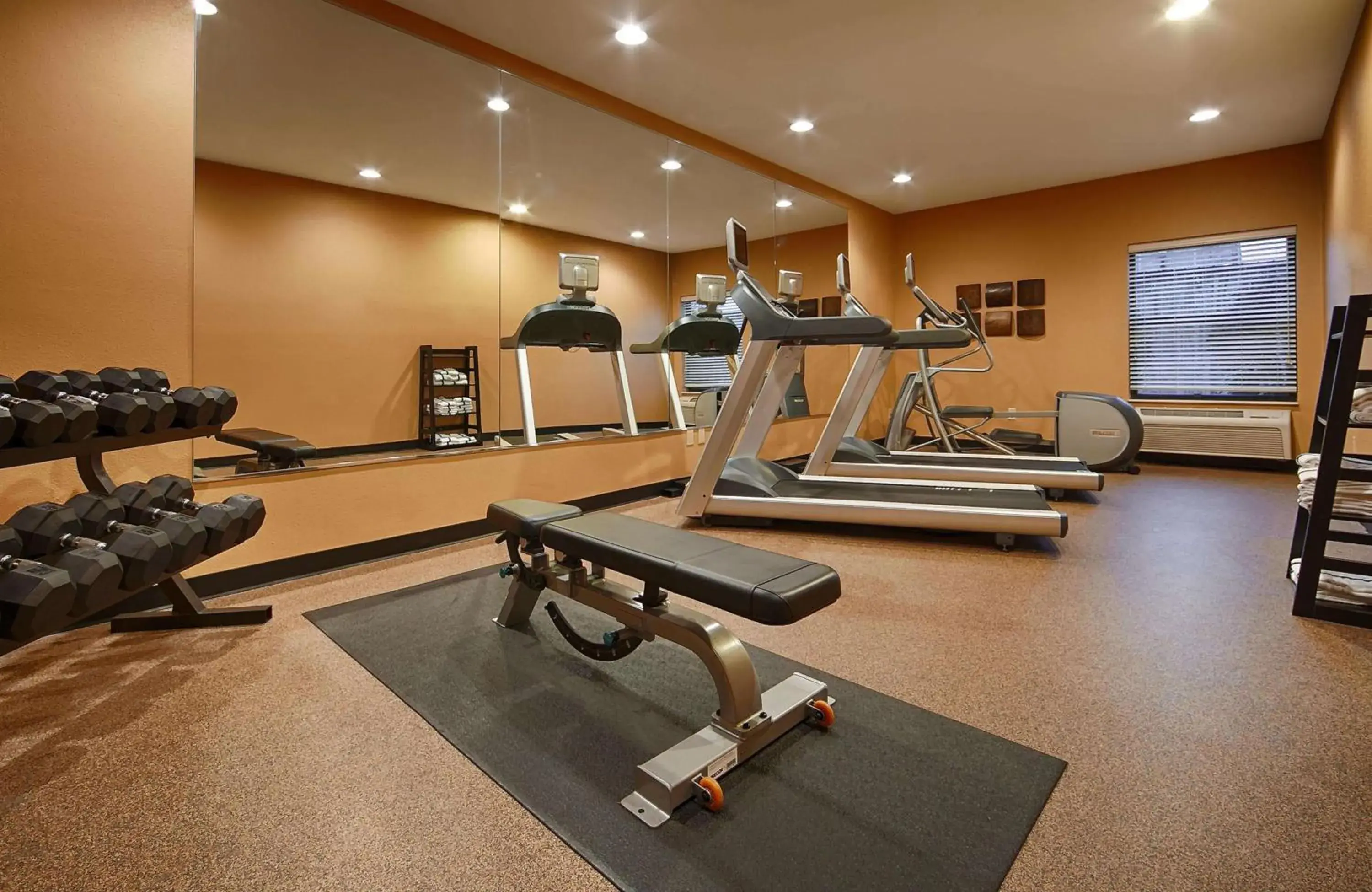 Fitness centre/facilities in Best Western Plus Mishawaka Inn Fitness centre/facilities in Best Western Plus Mishawaka Inn