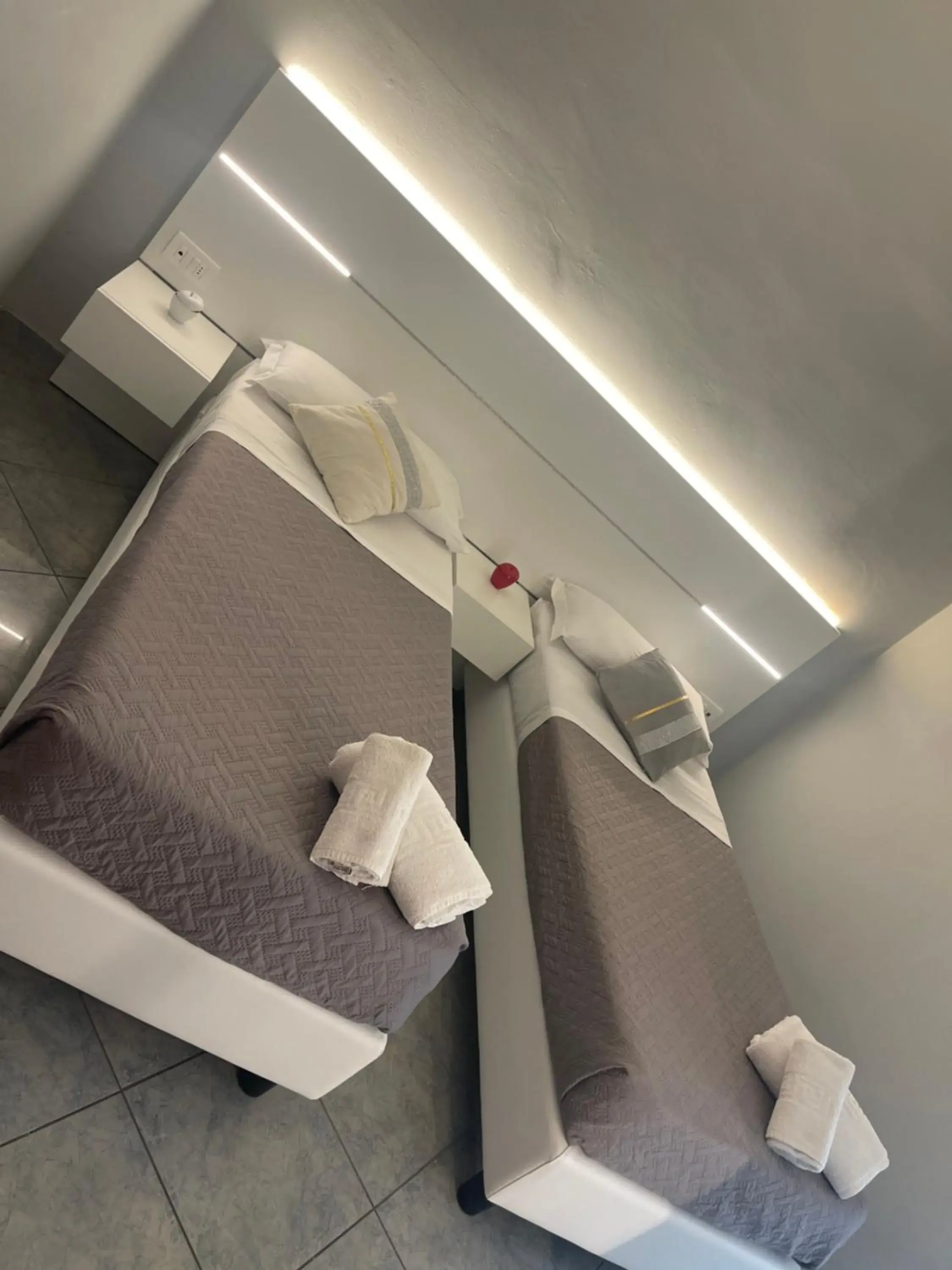 Photo of the whole room, Bed in Hotel Scarlet Photo of the whole room, Bed in Hotel Scarlet