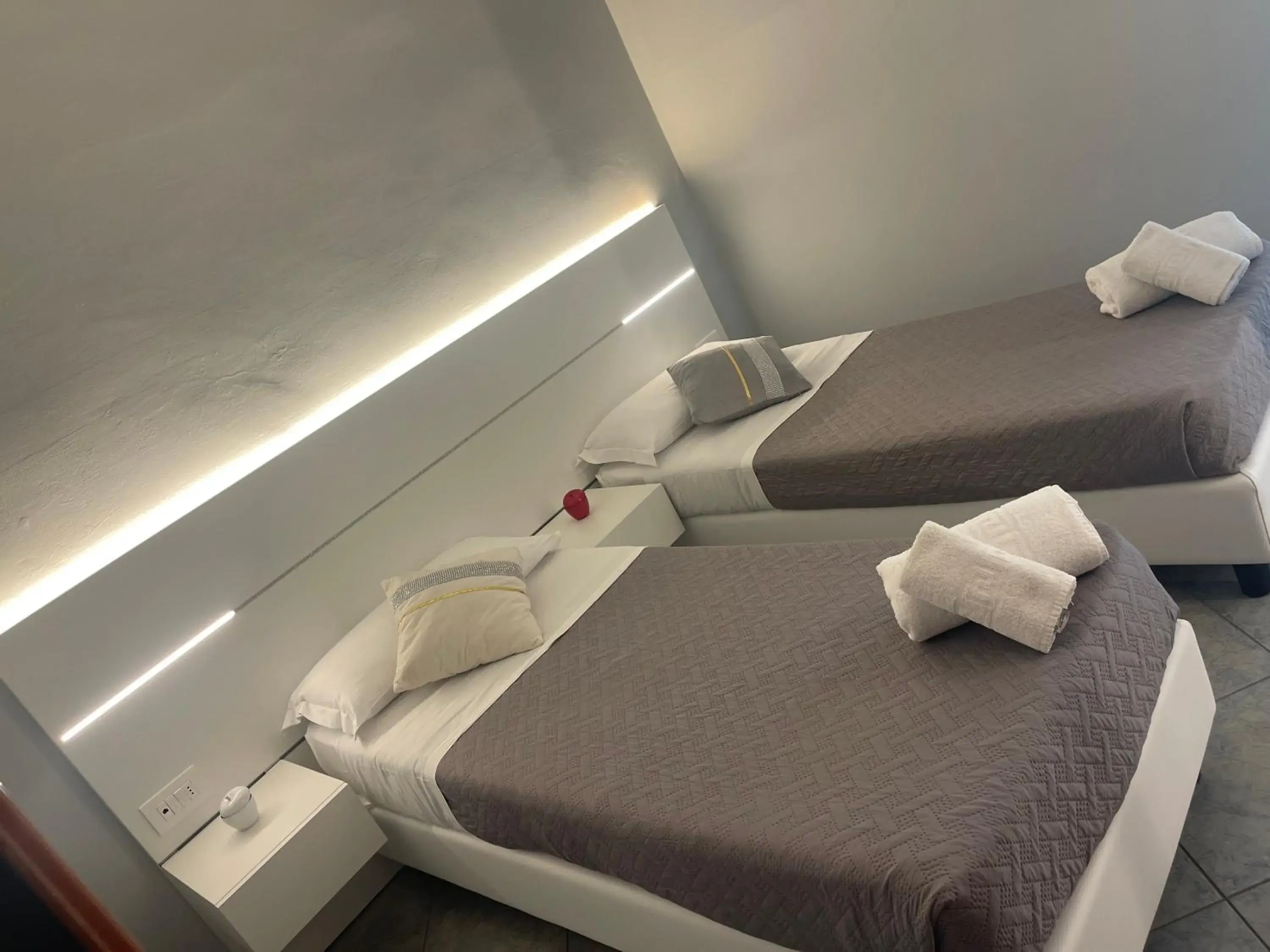 Photo of the whole room, Bed in Hotel Scarlet Photo of the whole room, Bed in Hotel Scarlet